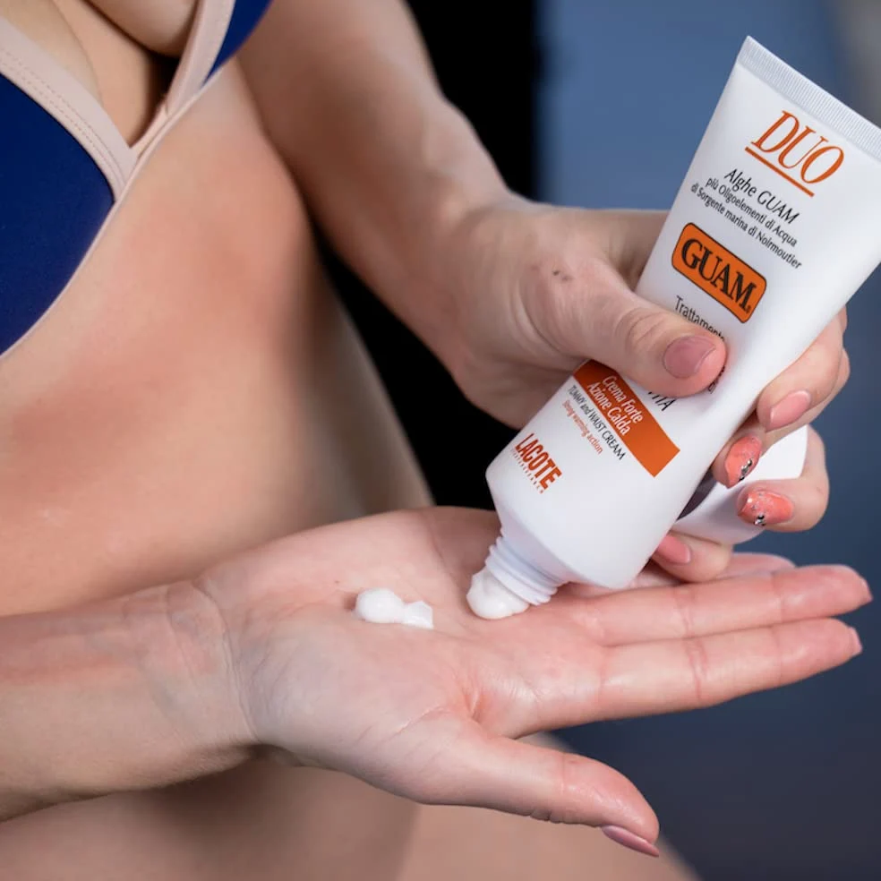 Guam, Duo krem do brzucha i talii, silny krem na gorąco, do leczenia otyłości i zanieczyszczeń skóry, wyprodukowano we Włoszech, opakowanie 150 ml