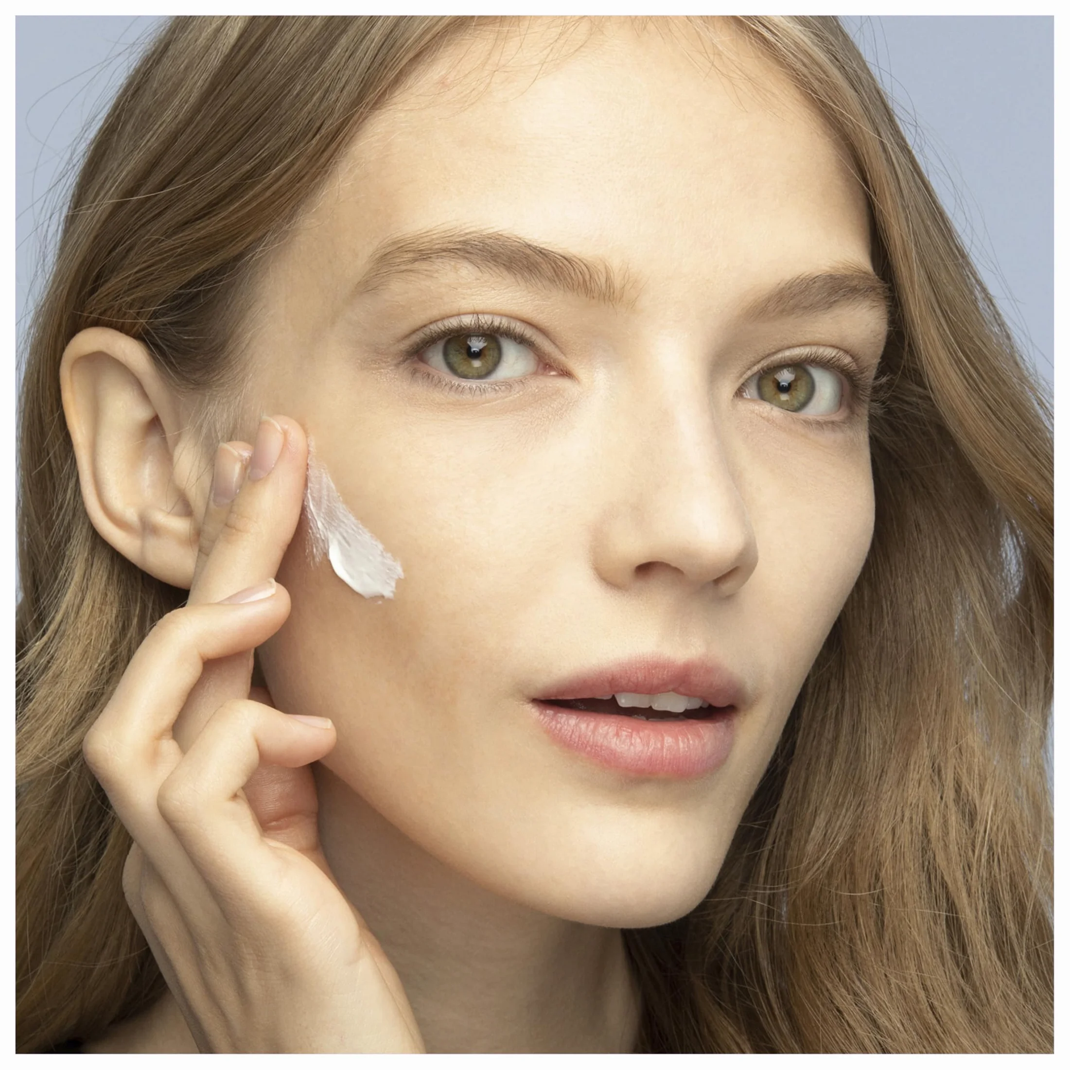 Maybelline Fit Me świecący i gładki podkład SPF 20 – skóra normalna do suchej