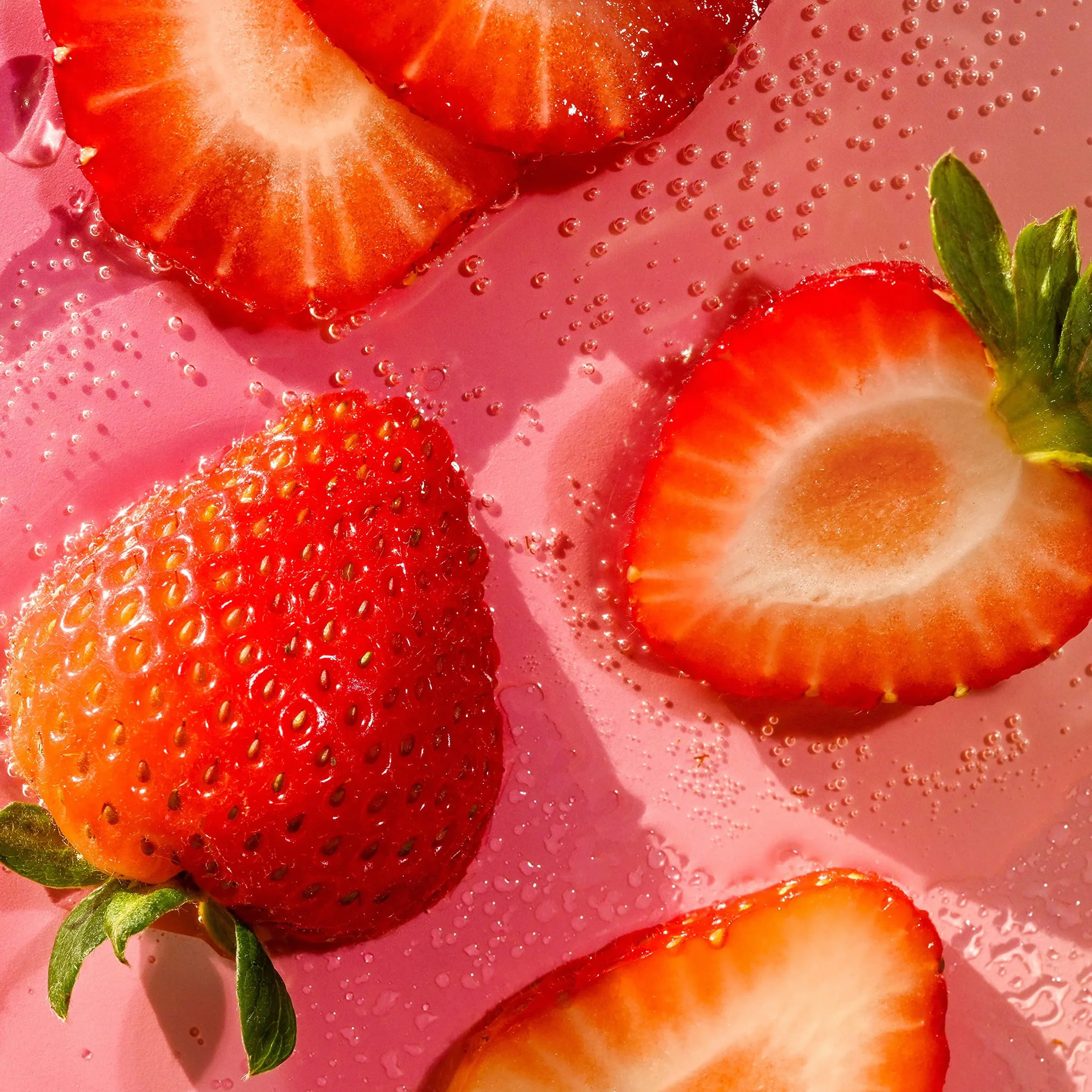 Eos organiczne patyczki do balsamu do ust sorbet truskawkowy 4 g 2 szt