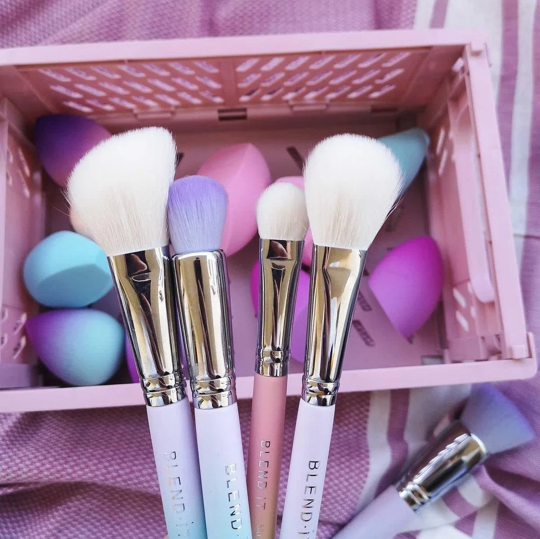 BLEND IT - Pędzel do makijażu I Cheek Blush PRO 135 pędzel do różu I mieszanka syntetycznych włosów i koziego włosia I drewniany uchwyt I mosiężna nasadka I trwały I Violet Sunset