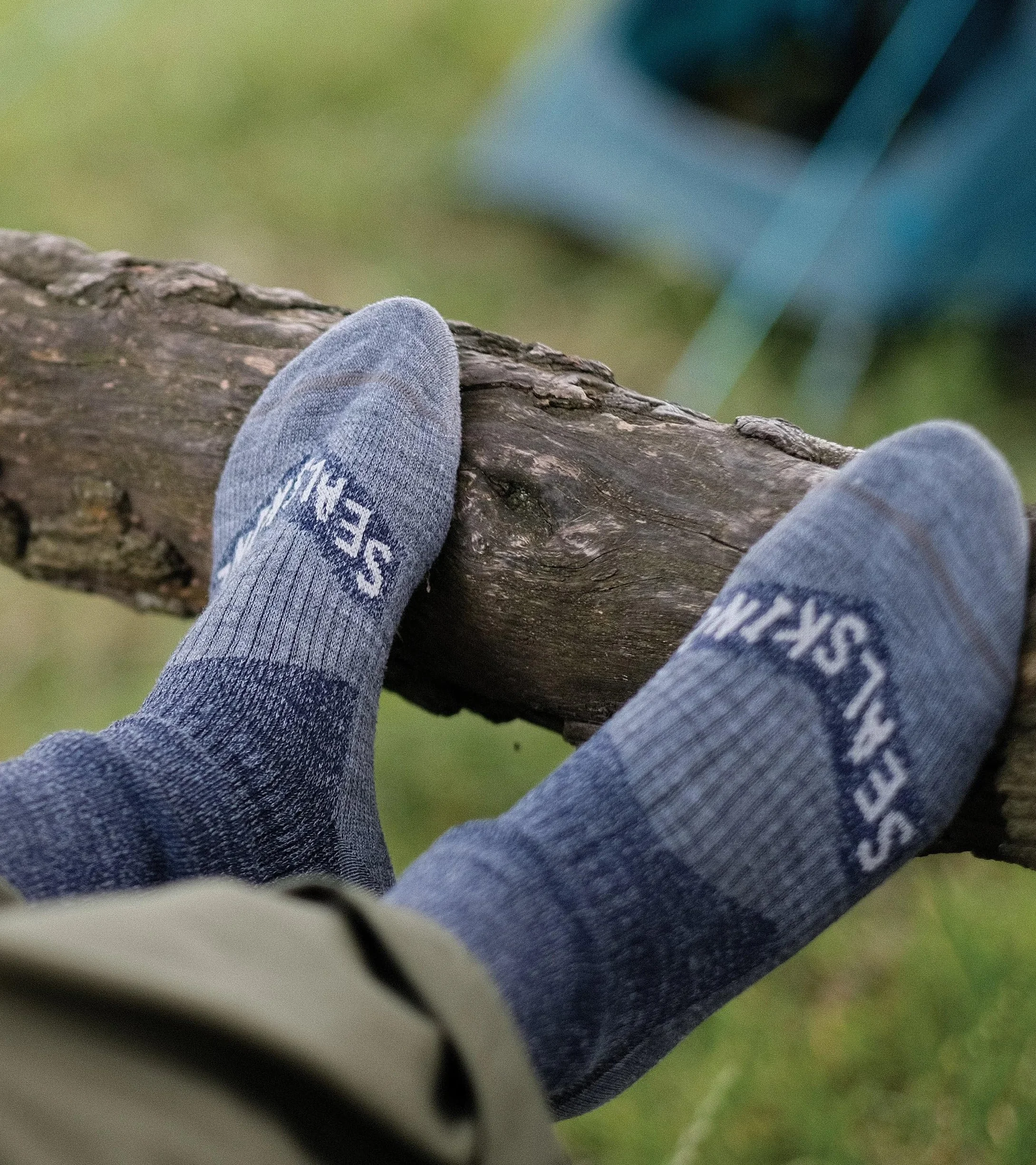 SEALSKINZ Unisex wodoodporne skarpety średniej długości na każdą pogodę, szary/szary, rozmiar M