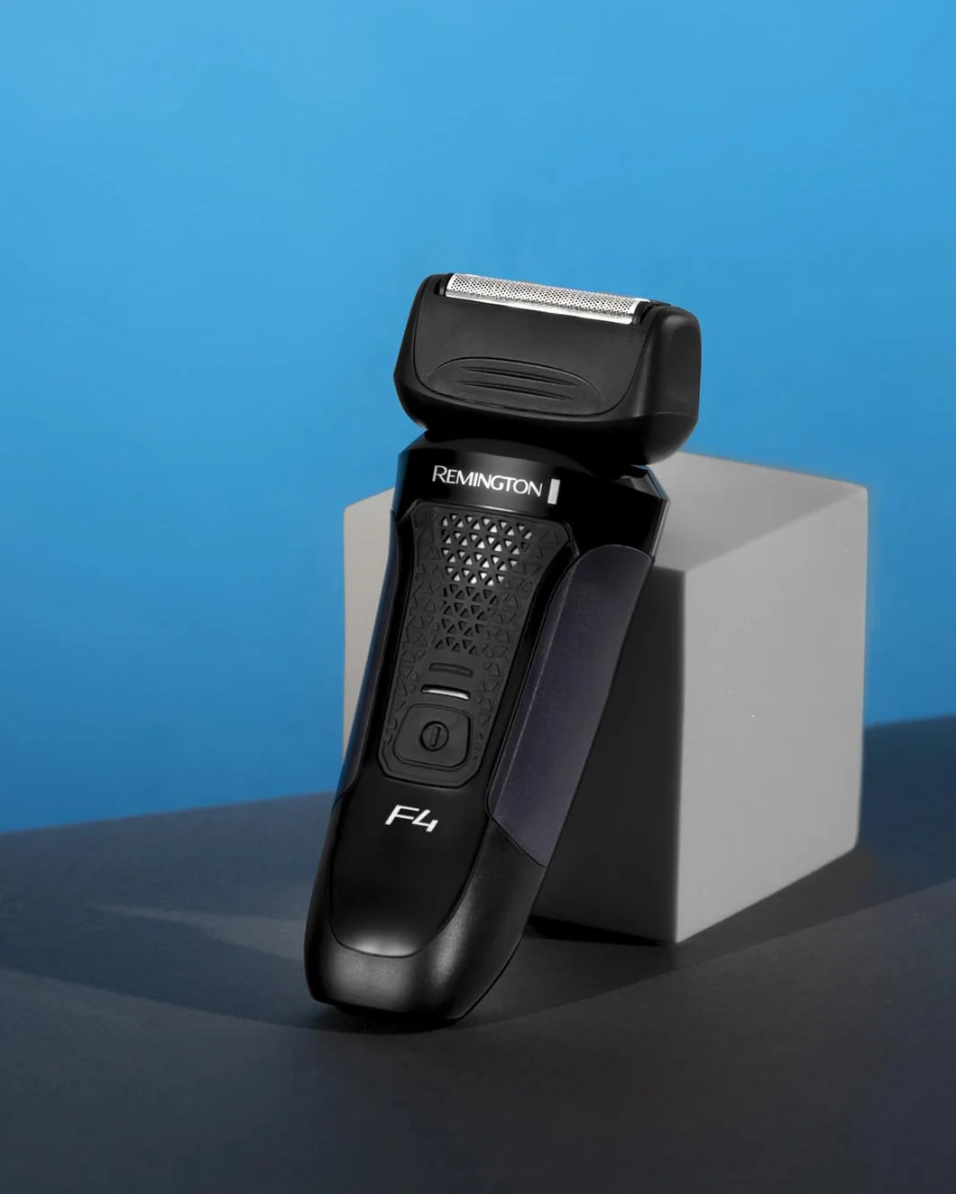 Remington golarka męska, elektryczna, foliowa, bezprzewodowa, wodoodporna, do golenia na sucho i mokro, nasadka do 3 dniowego zarostu, wysuwany precyzyjny trymer, wskażnik LED, Style Series, F4002 F4