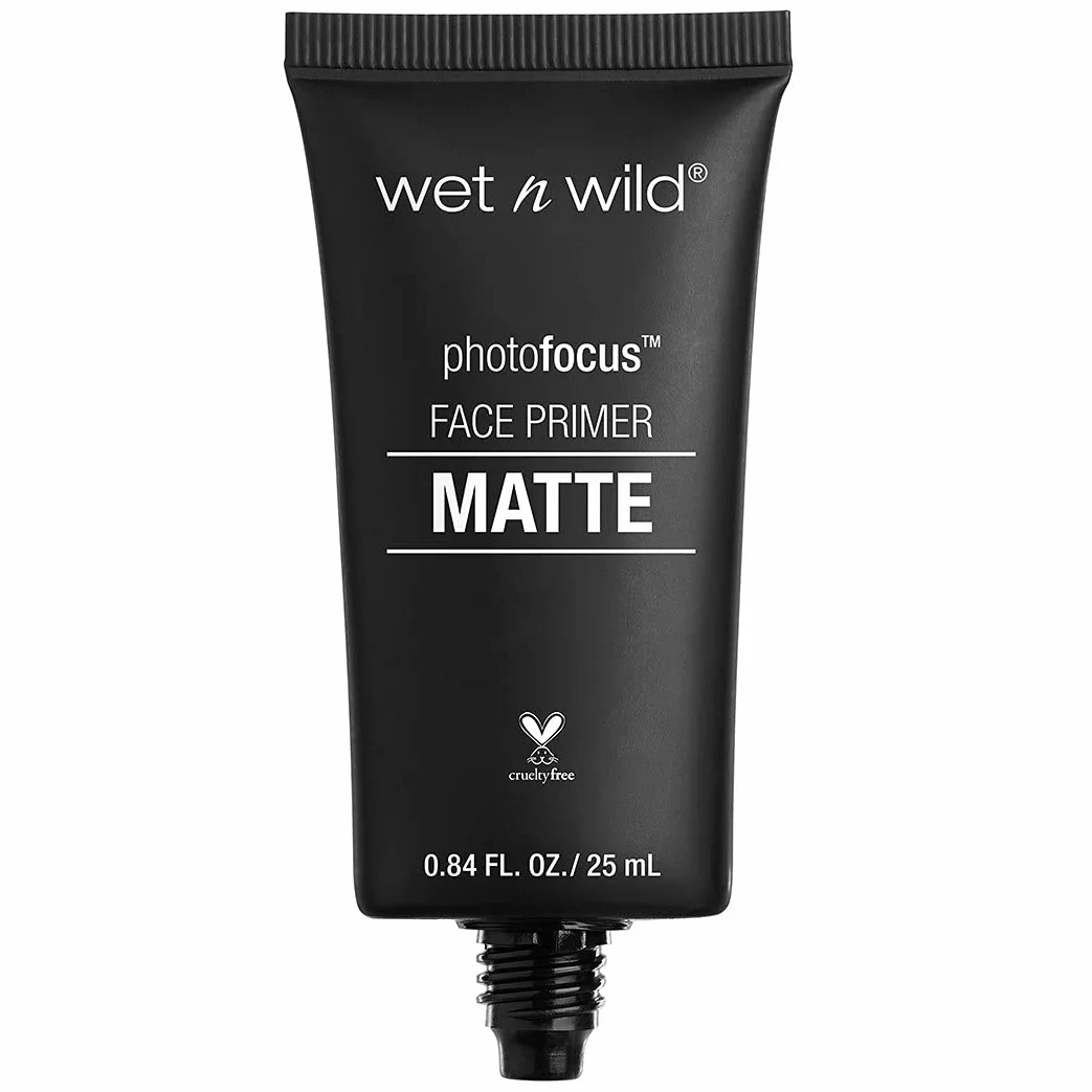 Wet n Wild Photo Focus Face Primer, Baza pod Makijaż z Efektem Matującym, Redukującym Pory i Wypełniającym Zmarszczki, Długotrwała i Rozjaśniająca Formuła o Jedwabistej Konsystencji, Partners in Prime