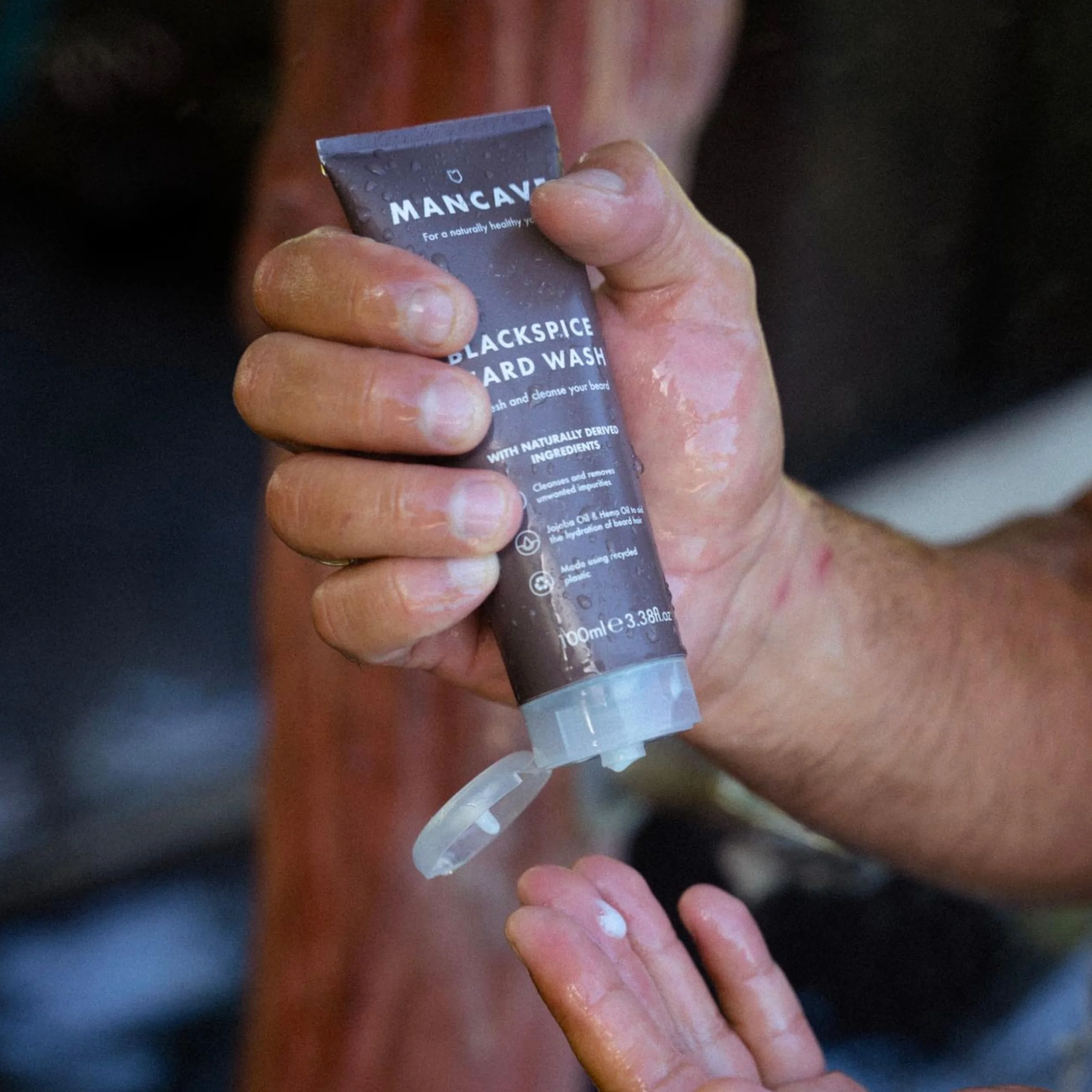 ManCave Blackspice Szampon do Brody dla Mężczyzn, 100 ml, Naturalne Składniki, Wegański i Cruelty-Free, Odświeżający z Olejem Jojoba i Olejem Konopnym