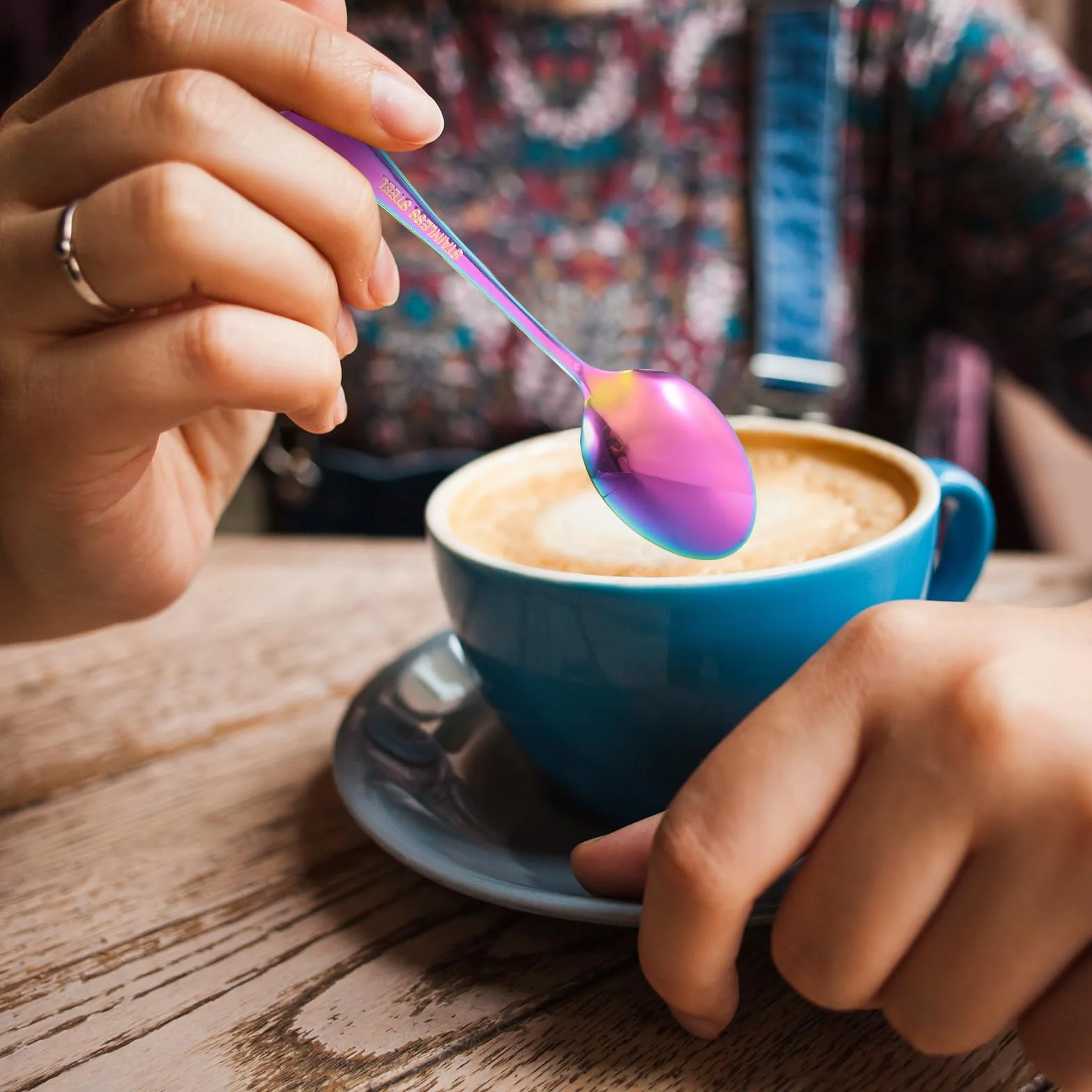 6 szt. tęczowych łyżeczek ze stali nierdzewnej, 14 cm, kolorowe łyżeczki deserowe i kawowe do domu i restauracji