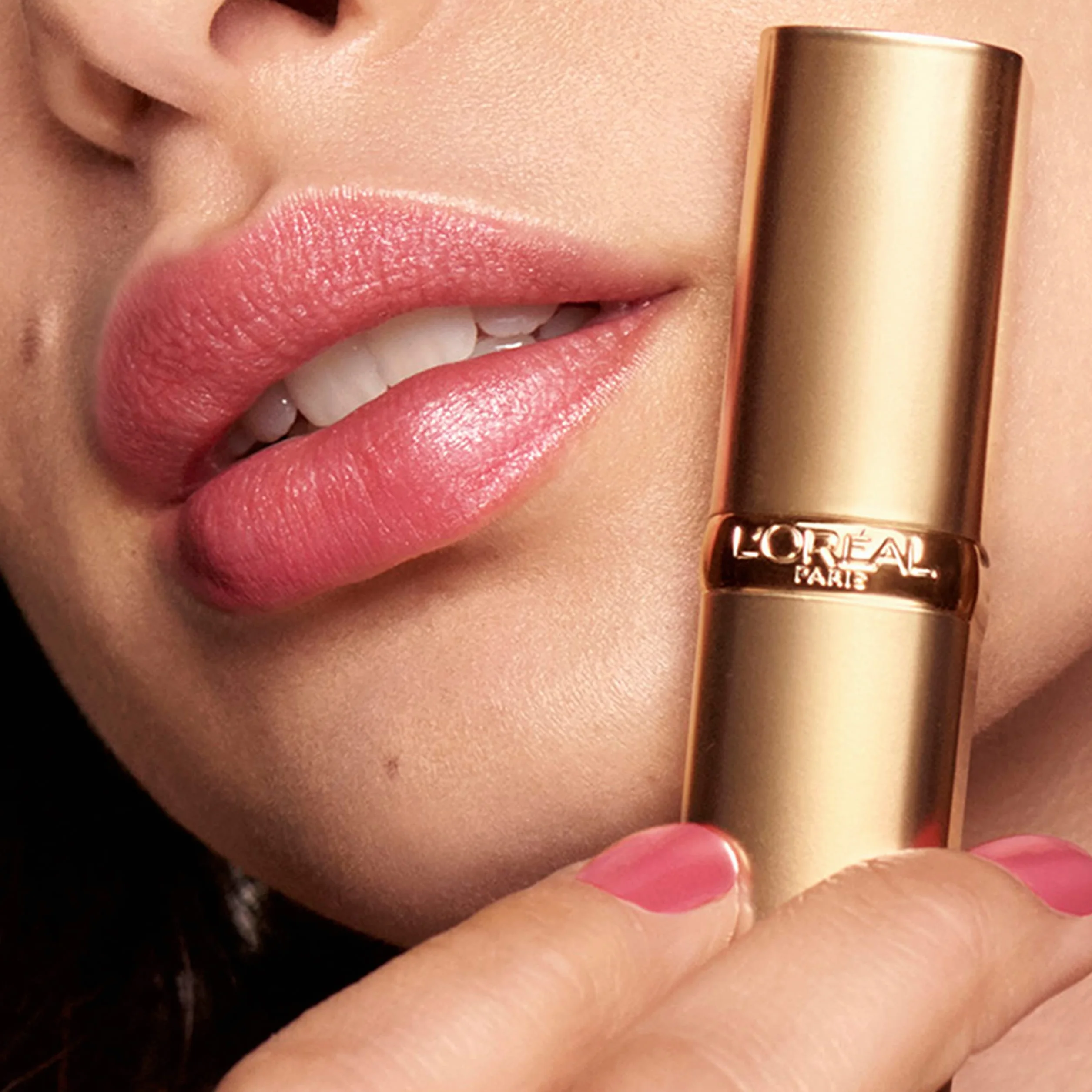 L'Oréal Paris Color Riche Satine Szminka do ust 302 Bois de Rose 4,8 g