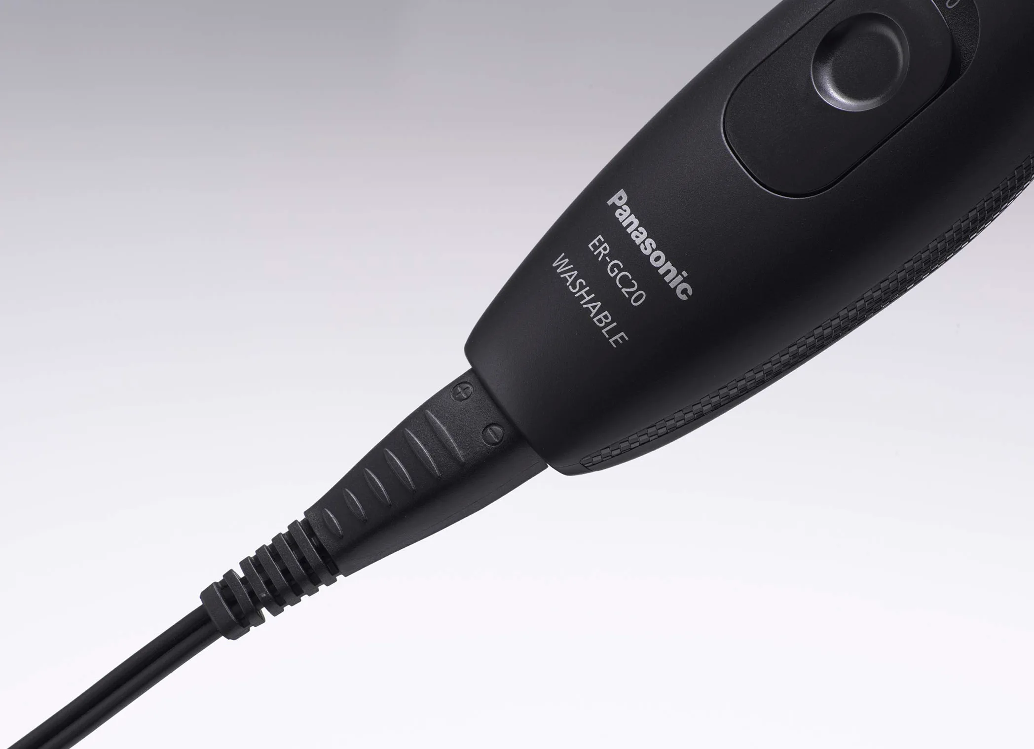 Panasonic ER-GC20 maszynka do strzyżenia (precyzyjne ostrza pod kątem 45°, 3-21mm, 4 stopnie regulacji strzyżenia, możliwość mycia w wodzie), czarna