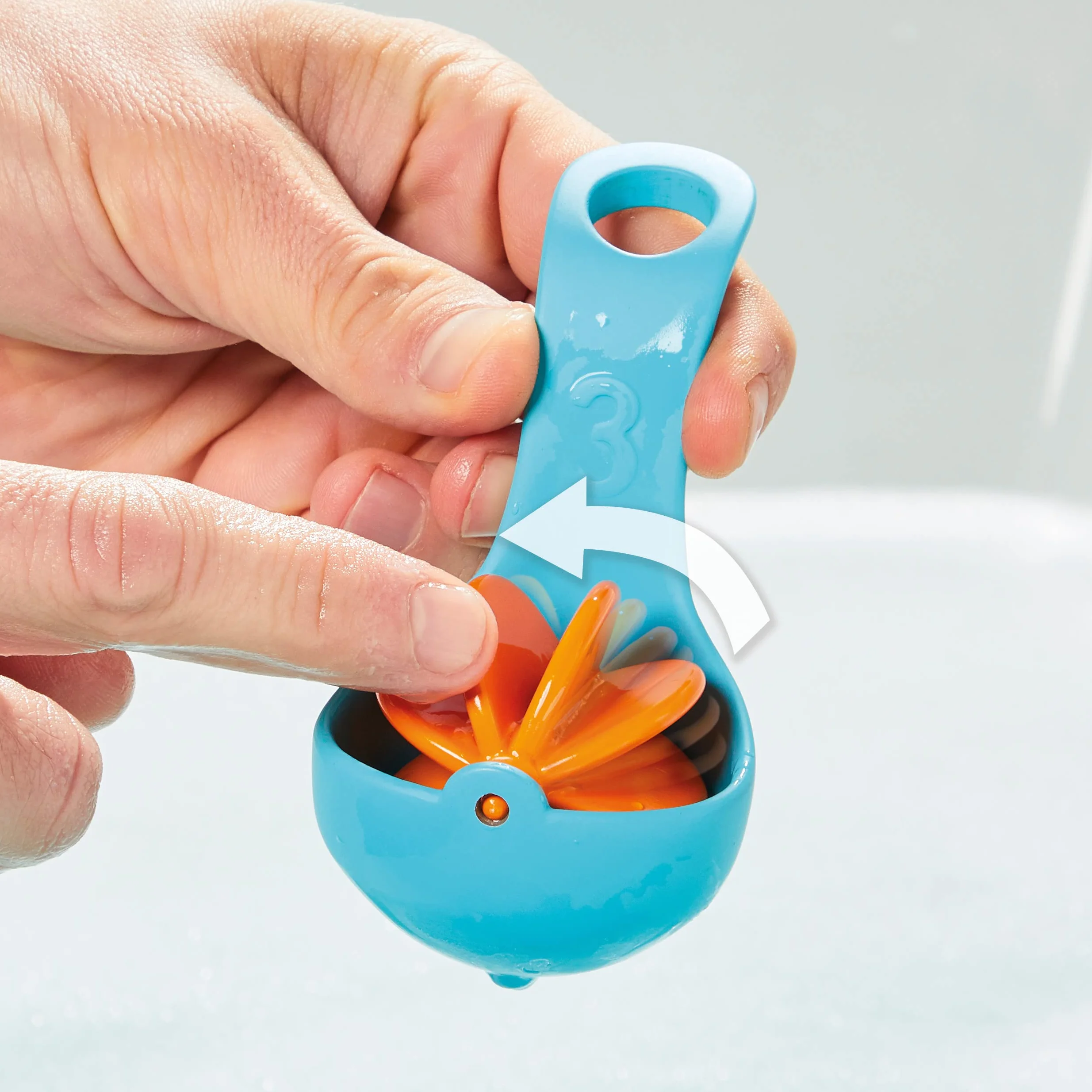 Toomies E73104 Tomy 7 in 1 Activity Octopus, Kids Toys for Water Play, Fun Bath Accessories for Babies and Toddlers, Suitable for 18 Months and Older, Multicoloured