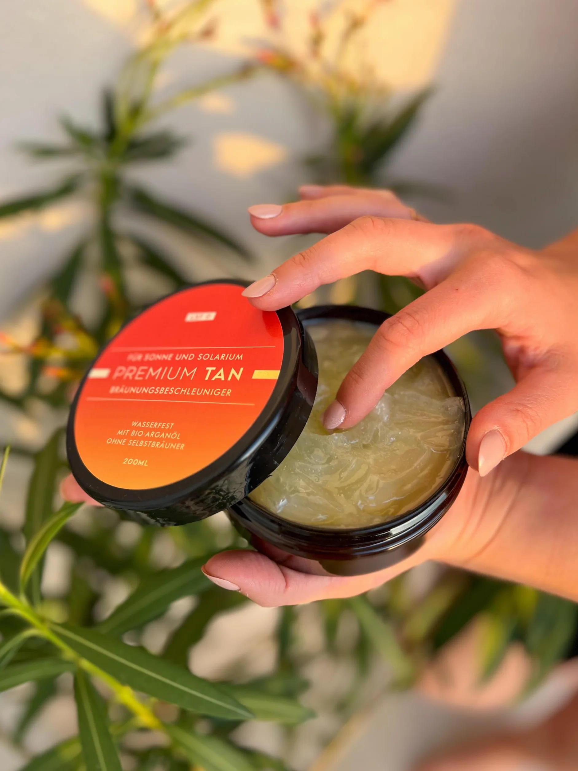 Premium Tan przyspieszacz opalania SPF 0, 200 ml – z olejkiem arganowym organicznym, wodoodporny, bez parabenów, nietestowany na zwierzętach – krem do opalania bez samoopalacza – zapewnia szybką,