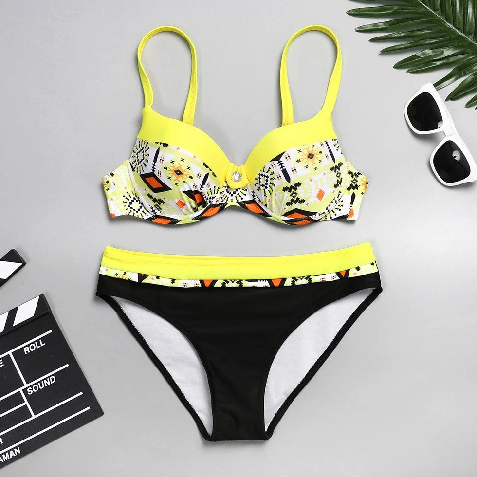 Damski zestaw bikini push-up, seksowny, wiązany na szyi, dwuczęściowy kostium kąpielowy z miseczkami, kanpola trójkątne bikini górna część + stringi bkini, strój kąpielowy, moda plażowa
