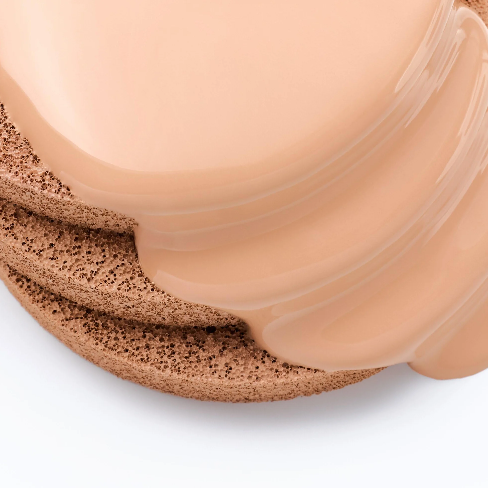 Catrice Podkład w poduszeczce Invisible Cover, długotrwały, matujący, wygładzanie, naturalny, matowy (10g)