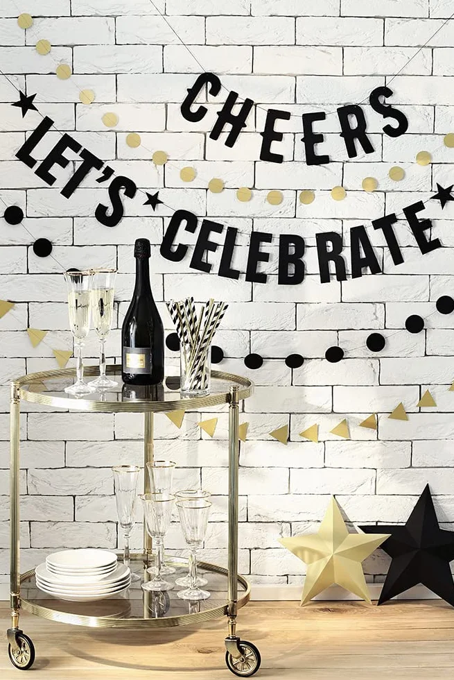 PartyDeco Słomki Papierowe Czarne z Białymi Ukośnymi Paskami- Słomki Dekoracyjne do Napojów Drinków Koktajli- Dekoracja na Urodziny Sylwestra Wieczór Panieński Naczynia Jednorazowe Łyżeczki