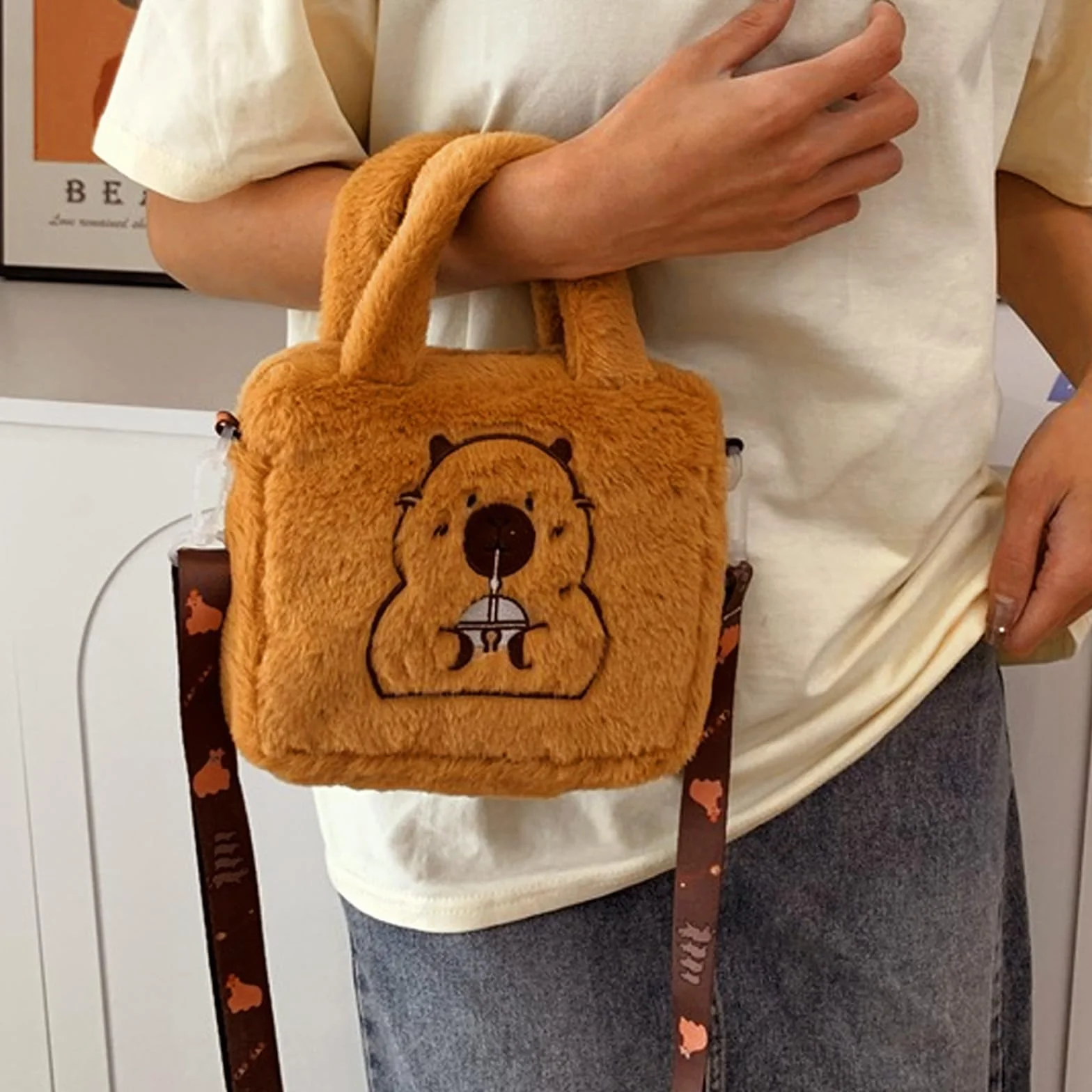 Capybara Pluszowa torebka dziewczęca, urocza dziewczęca torba na ramię, torba na ramię z regulowanym paskiem na ramię, torebki crossbody, na zakupy, podróże, prezenty dla dzieci, 18 x 16 x 6