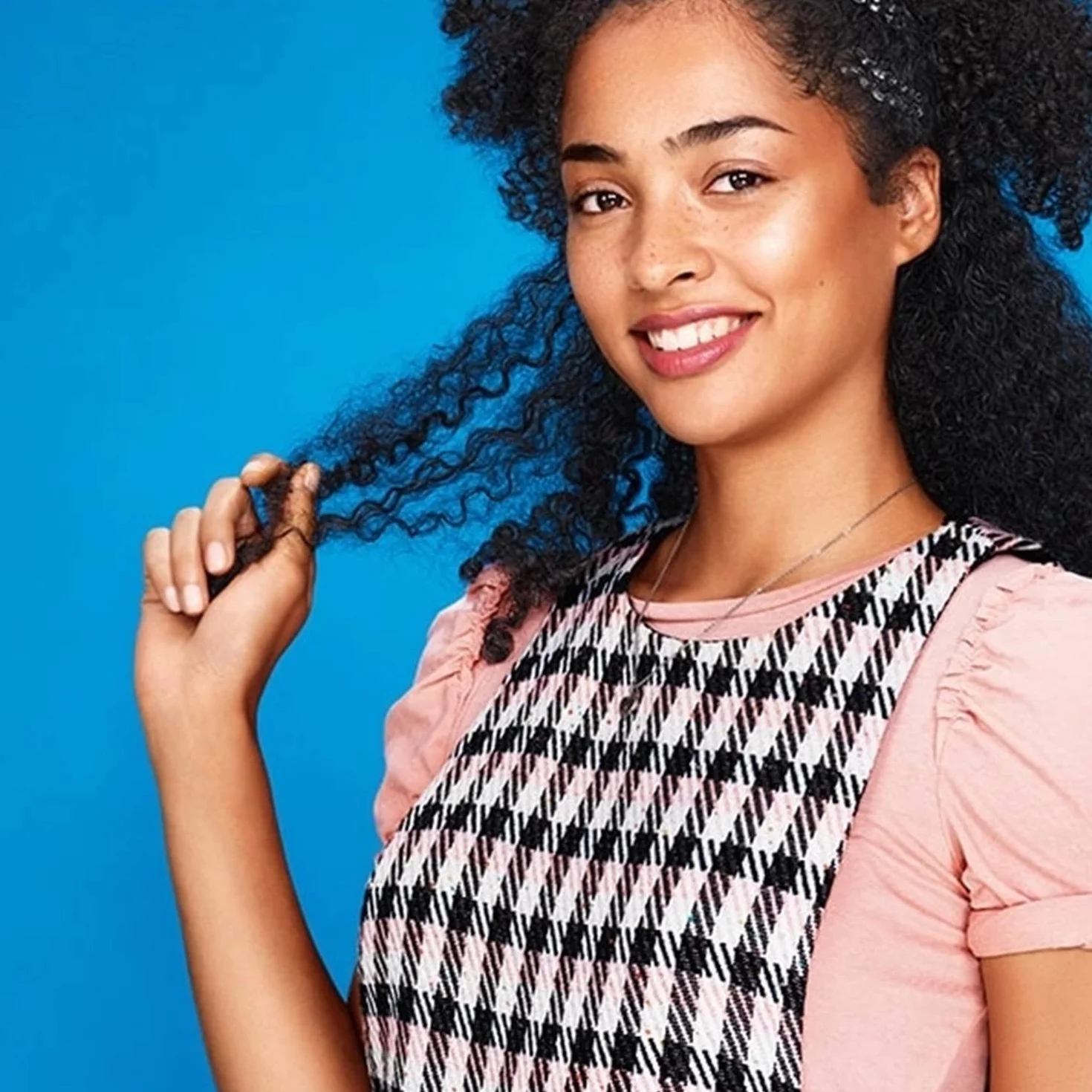 Invisibobble Spinki do włosów Crystal Clear I 3 x przezroczyste spinki do włosów dla dziewcząt i kobiet I mocne trzymanie i ochrona włosów, bez metalu I oryginalne, zaprojektowane w sercach Monachium