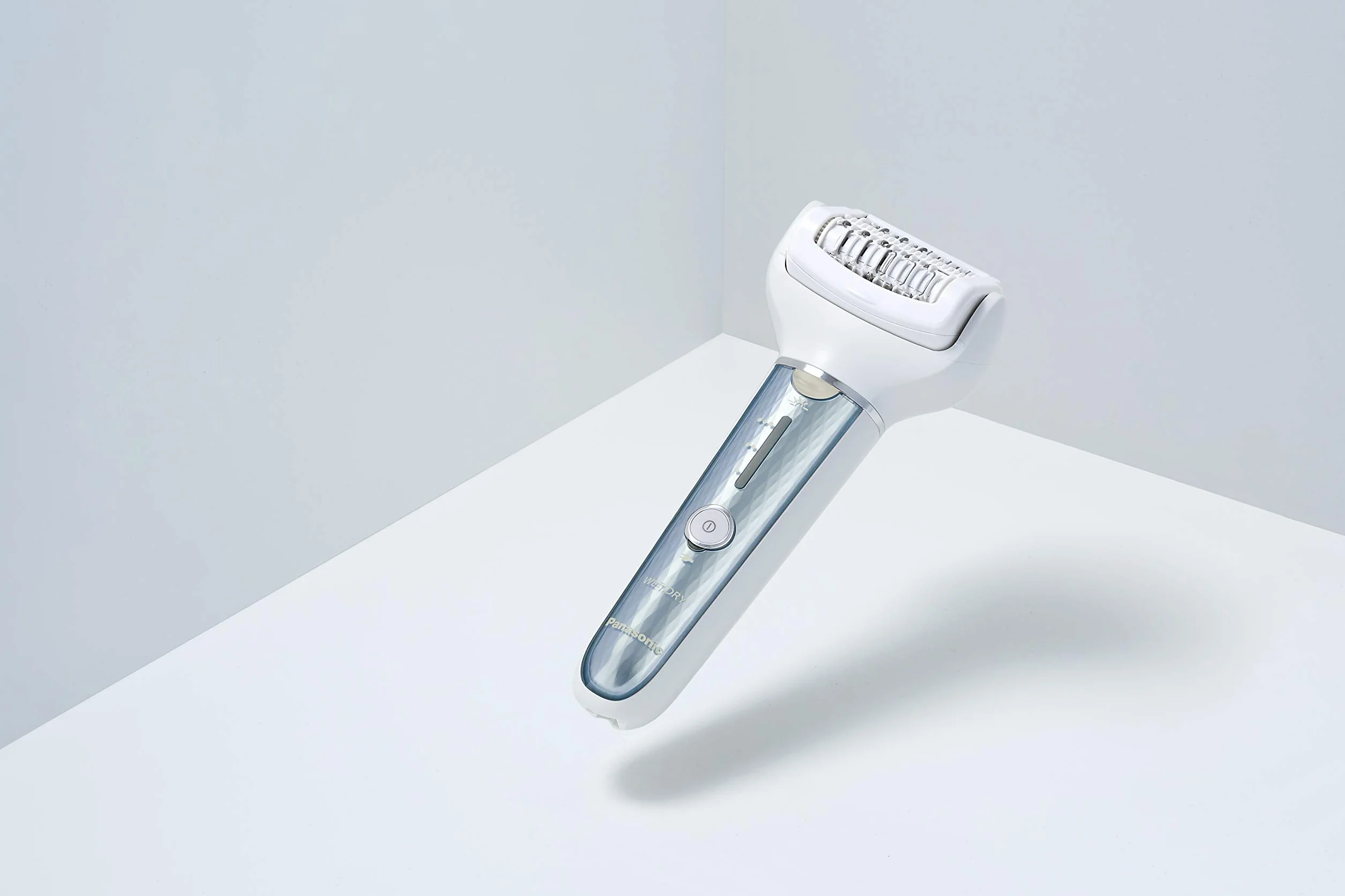 Panasonic ES-EL2A depilator z 2 dyskami (szersza, ruchoma głowica, 60 pęset, 3 prędkości, na mokro i sucho, pokrowiec w zestawie), biało-niebieski