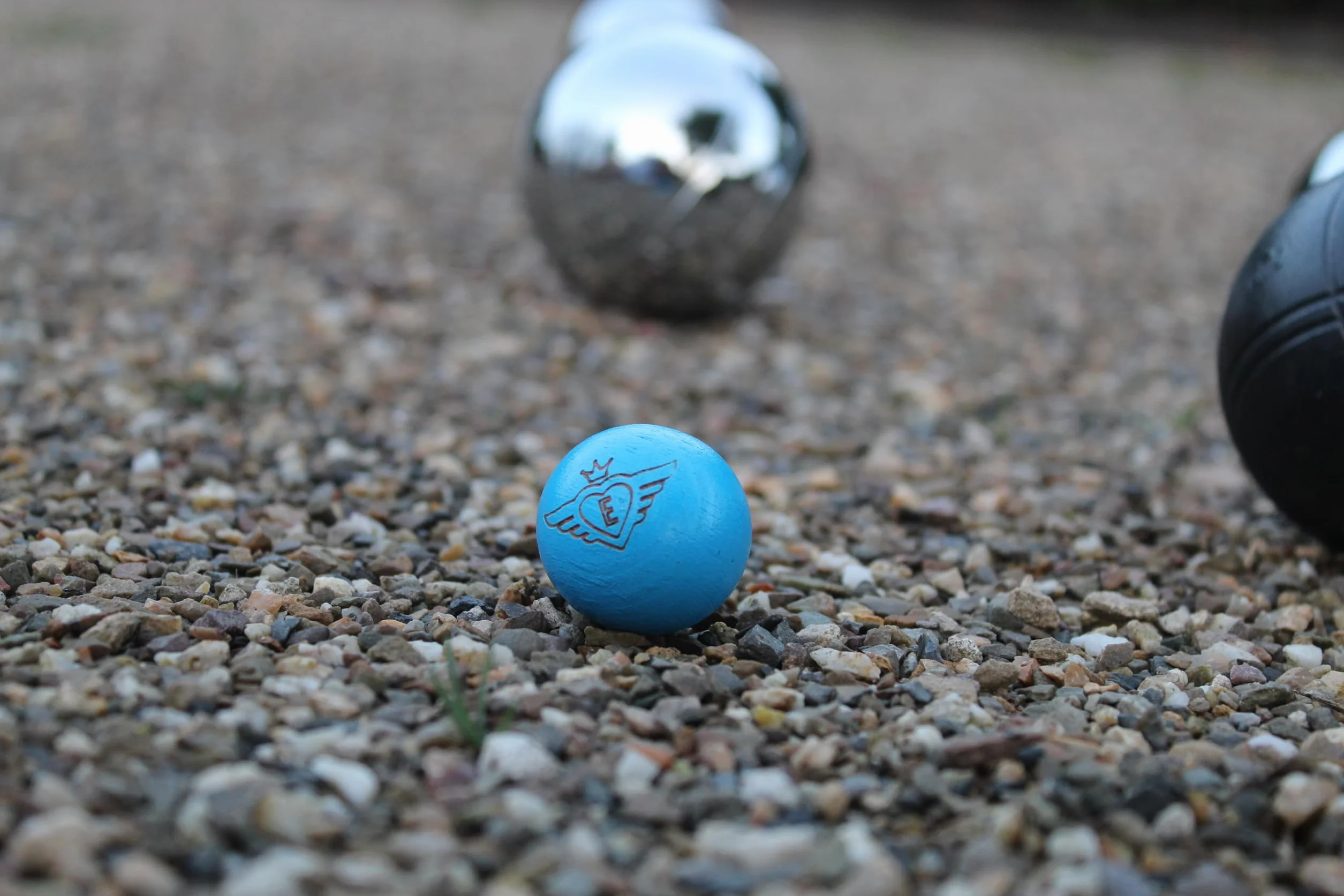 Kulka Docelowa Petanque Ø 30 mm – Oficjalny Standard Turniejowy – Drewniana Świnka do Gry w Bule – 6/12 / 24 Szt – Profesjonalne Akcesoria – Engelhart