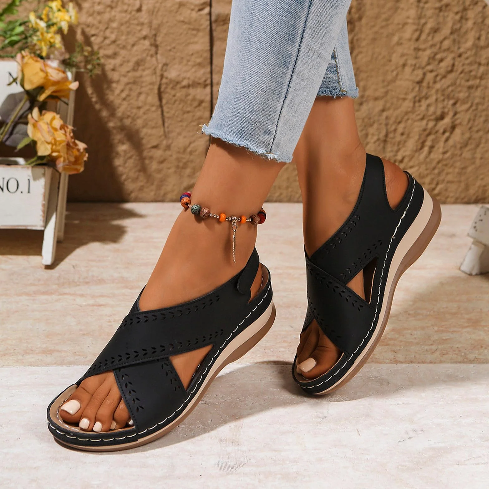 Damskie sandały, lekkie, puste wzornictwo USA, jednokolorowe, outdoorowe, buty plażowe, wygodne, oddychające, modne, o wyglądzie skóry, płaski obcas