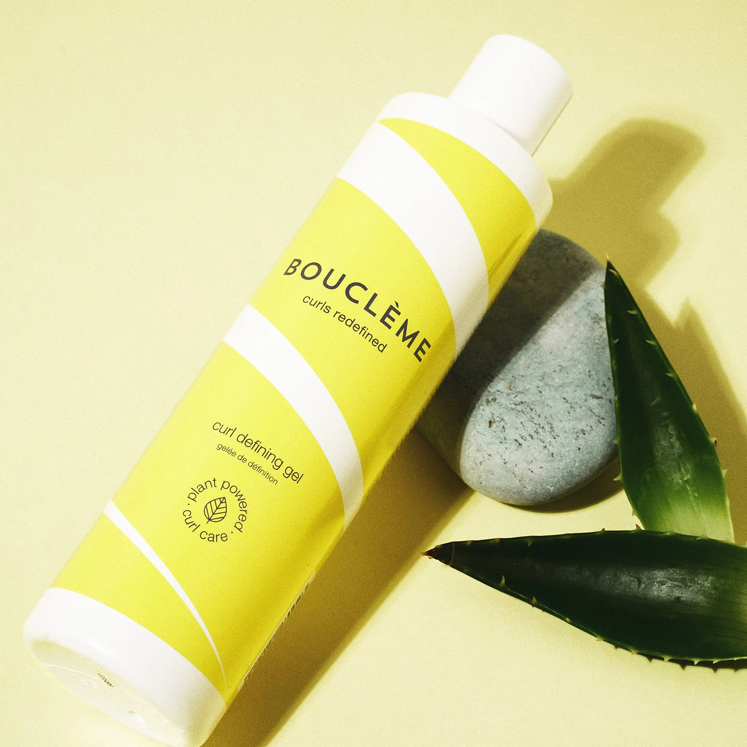Bouclème Curl Defining Gel I Żel do stylizacji loków dla mocnego trzymania i zdefiniowanych loków, krem do stylizacji z kokosem i bio aloesem, 300 ml