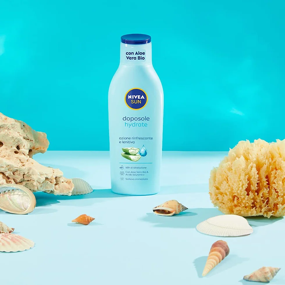 NIVEA SUN Latte Hydrate po opalaniu w butelce maxi 400 ml, krem po opalaniu z bioaloesem i kwasem hialuronowym, nawilżający krem do ciała o działaniu chłodzącym i kojącym
