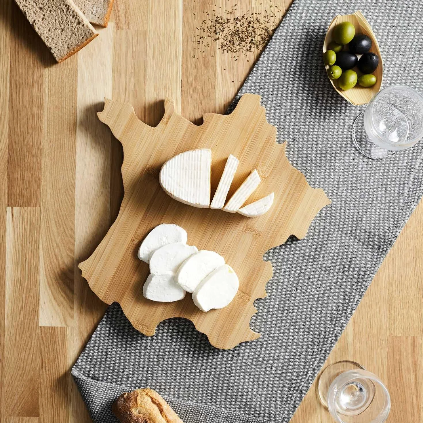 HOME DECO FACTORY, KA6293, Francja Kształt drewnianej deski do serów, elegancki serwis stołowy, idealny do serów i aperitifów, łatwy w czyszczeniu, wymiary: 40x30 cm, brązowy