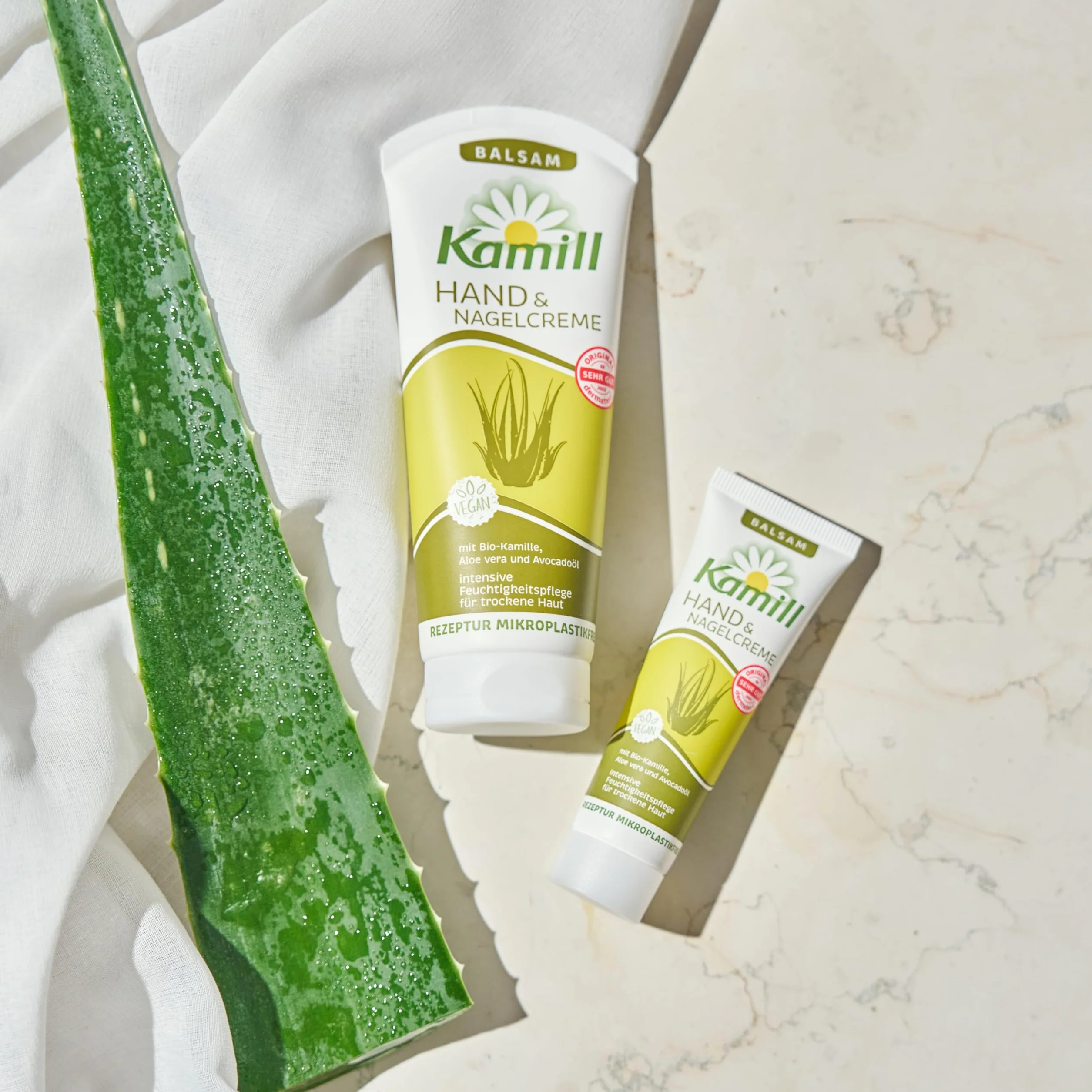 Kamill Krem-Balsam do Rąk i Paznokci (3 x 100 ml) – zapewnia intensywną pielęgnację, nawilżenie i ochronę dzięki olejowi z awokado i aloesowi dla suchych, zestresowanych rąk, bez mikroplastiku