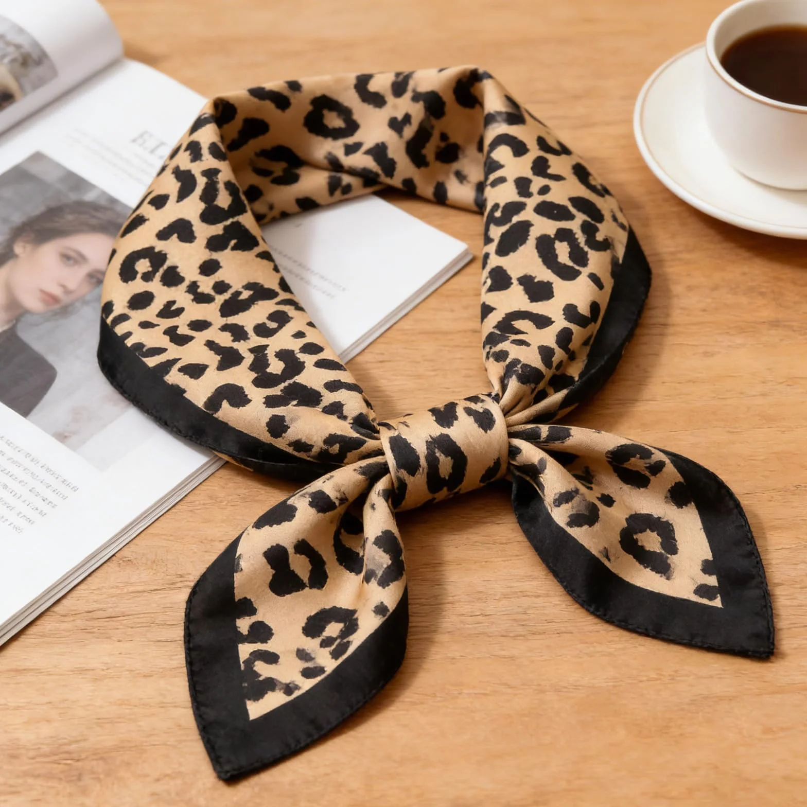 Damski jedwabny szal z lekkiego jedwabiu, elegancka chusta na szyję, jedwabny szalik, bandana, chusta na szyję i chustka na głowę, miękkie akcesoria na nadgarstek dla kobiet, wzór panterki, 70