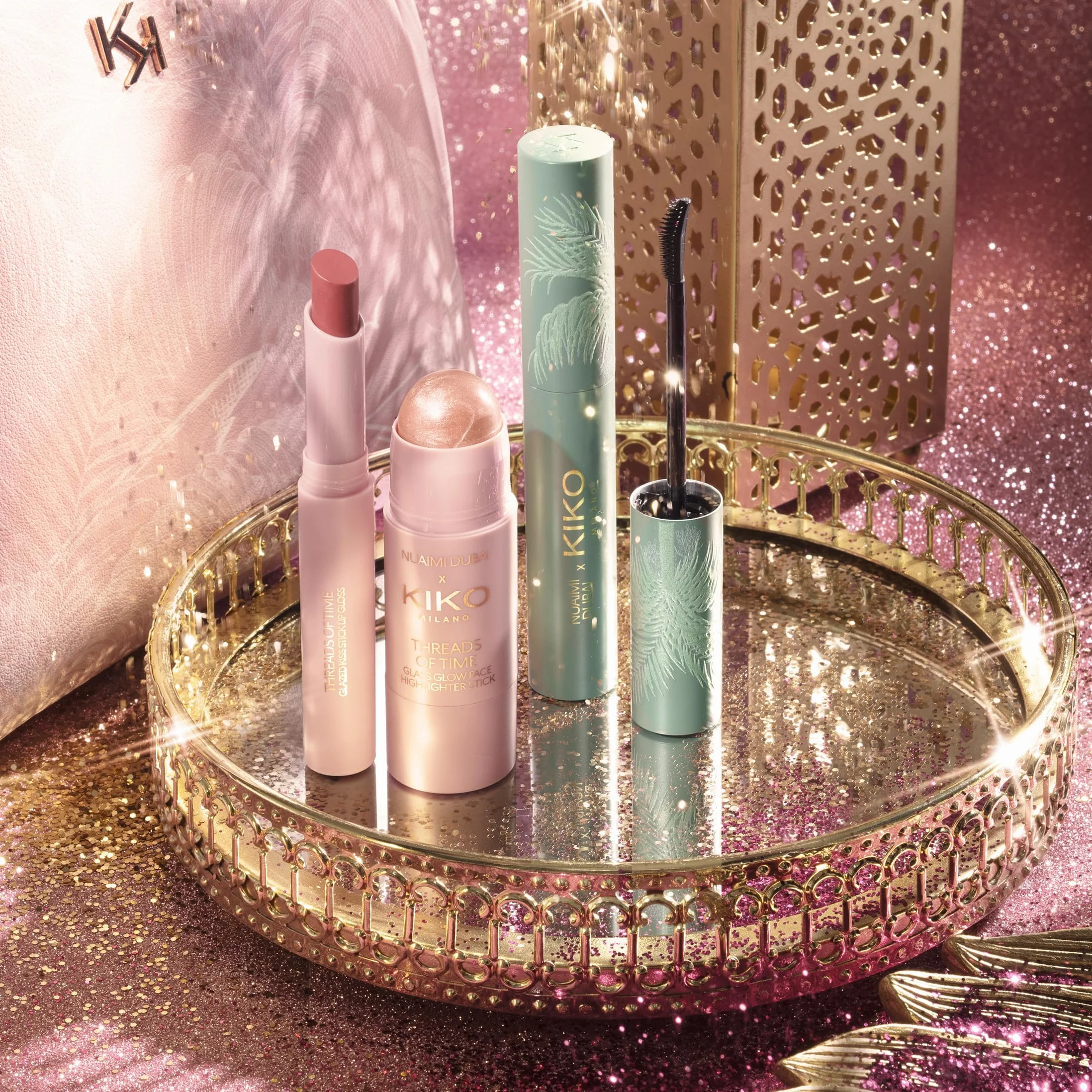 KIKO Milano Threads Of Time Glass Glow Icons Make Up Kit, Zestaw Upominkowy Do Makijażu: Rozświetlacz W Sztyfcie, Wosk Do Brwi I Błyszczyk W Sztyfcie