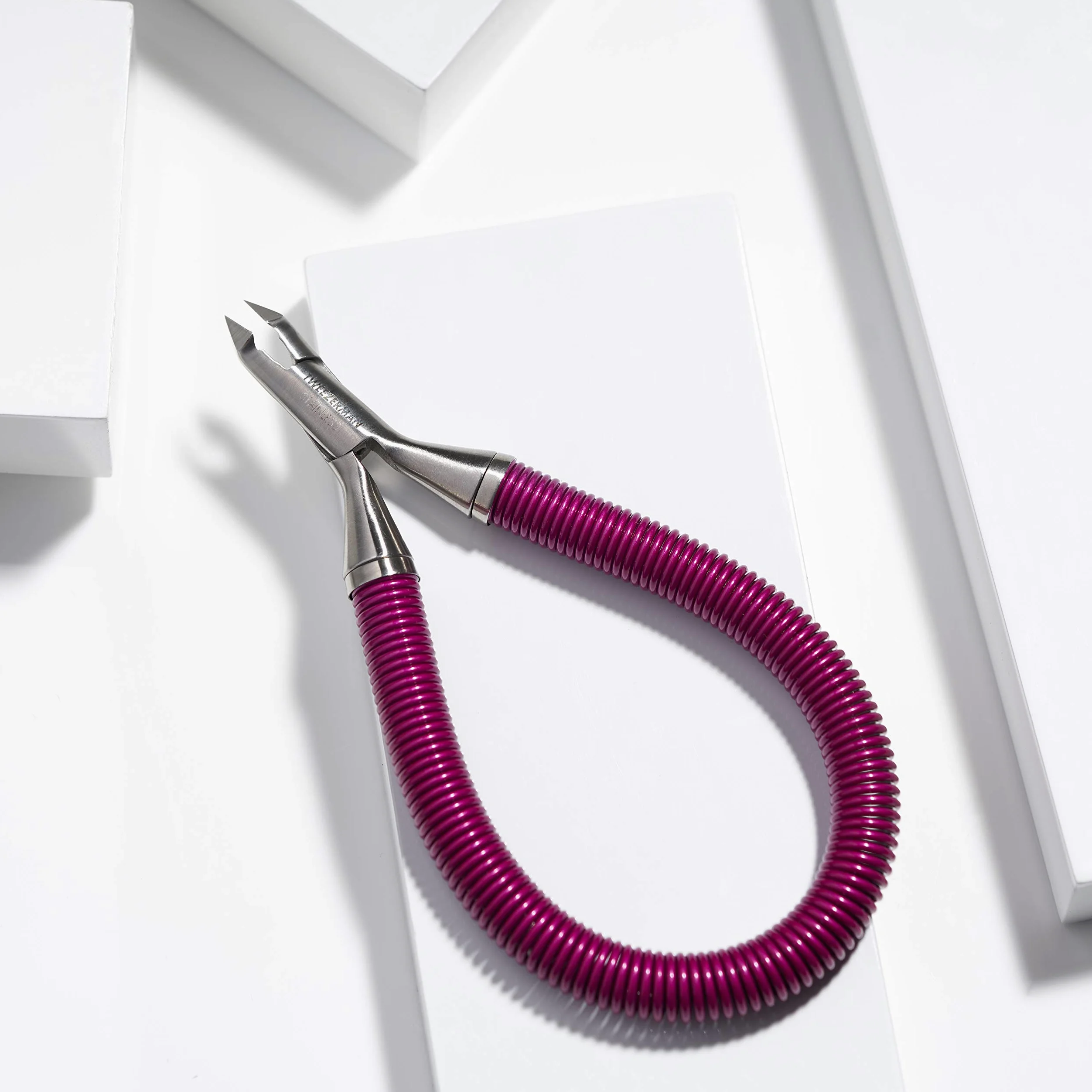 Tweezerman szczypce do skórek paznokci Grip and Snip, ze sprężyną spiralną