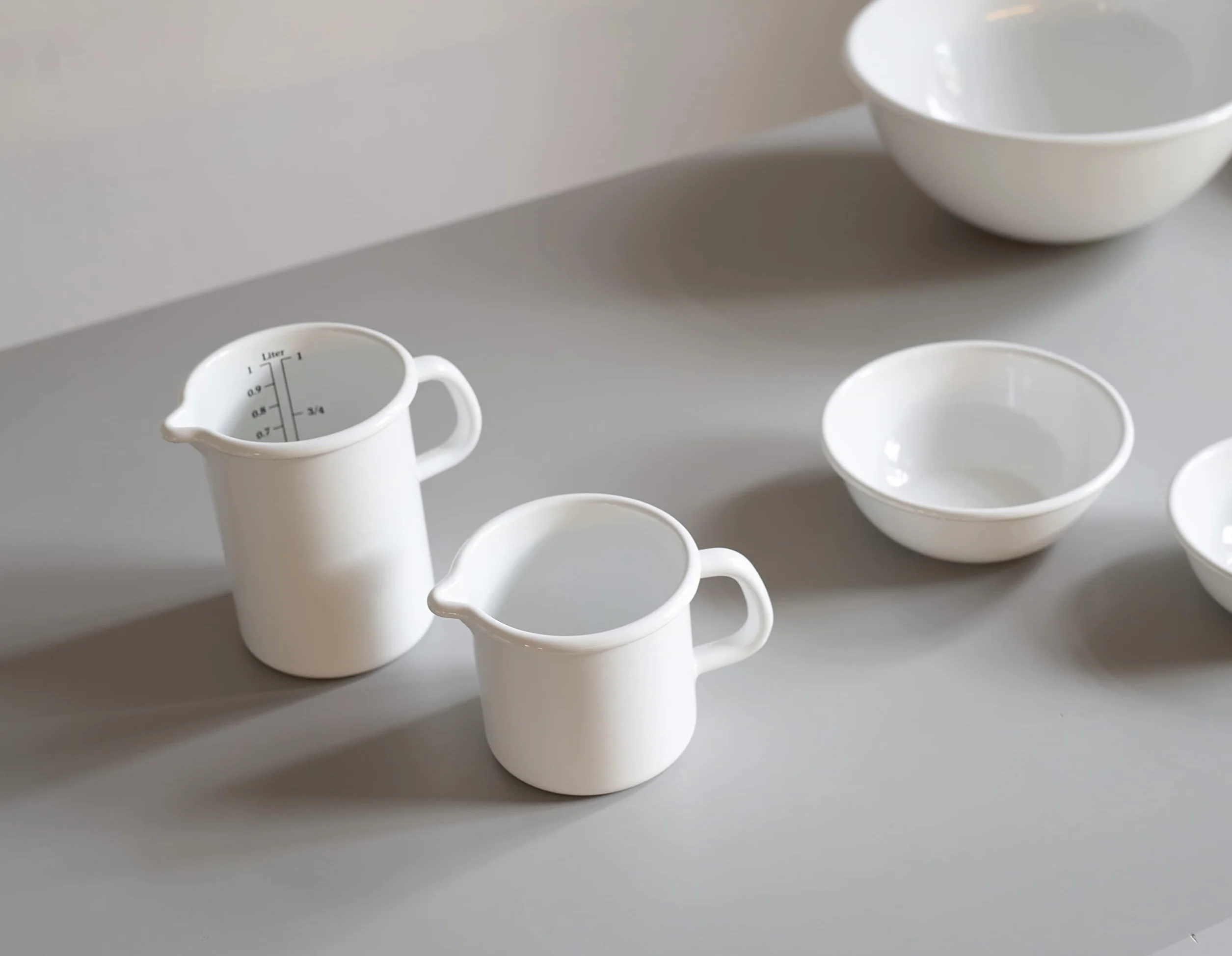 Riess, 0349-033, Wymiary kuchenne 14, Classic - biały, średnica 14 cm, pojemność 2 litry, emaliowane, białe, indukcyjne