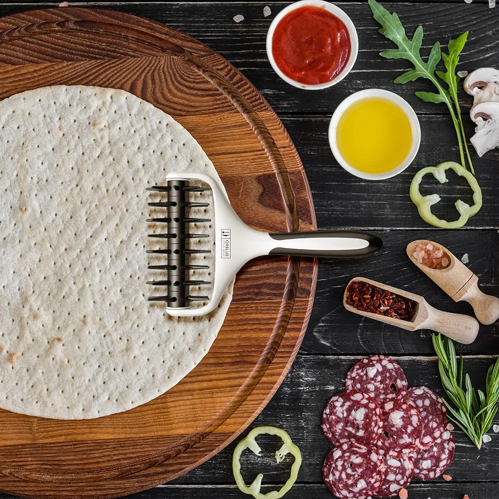 ORBLUE Docker do ciasta do pizzy, wałek do ciasta z kolcami, narzędzie do dokowania pizzy do kuchni domowej i komercyjnej – akcesoria do robienia pizzy, które zapobiegają powstawaniu pęcherzy ciasta