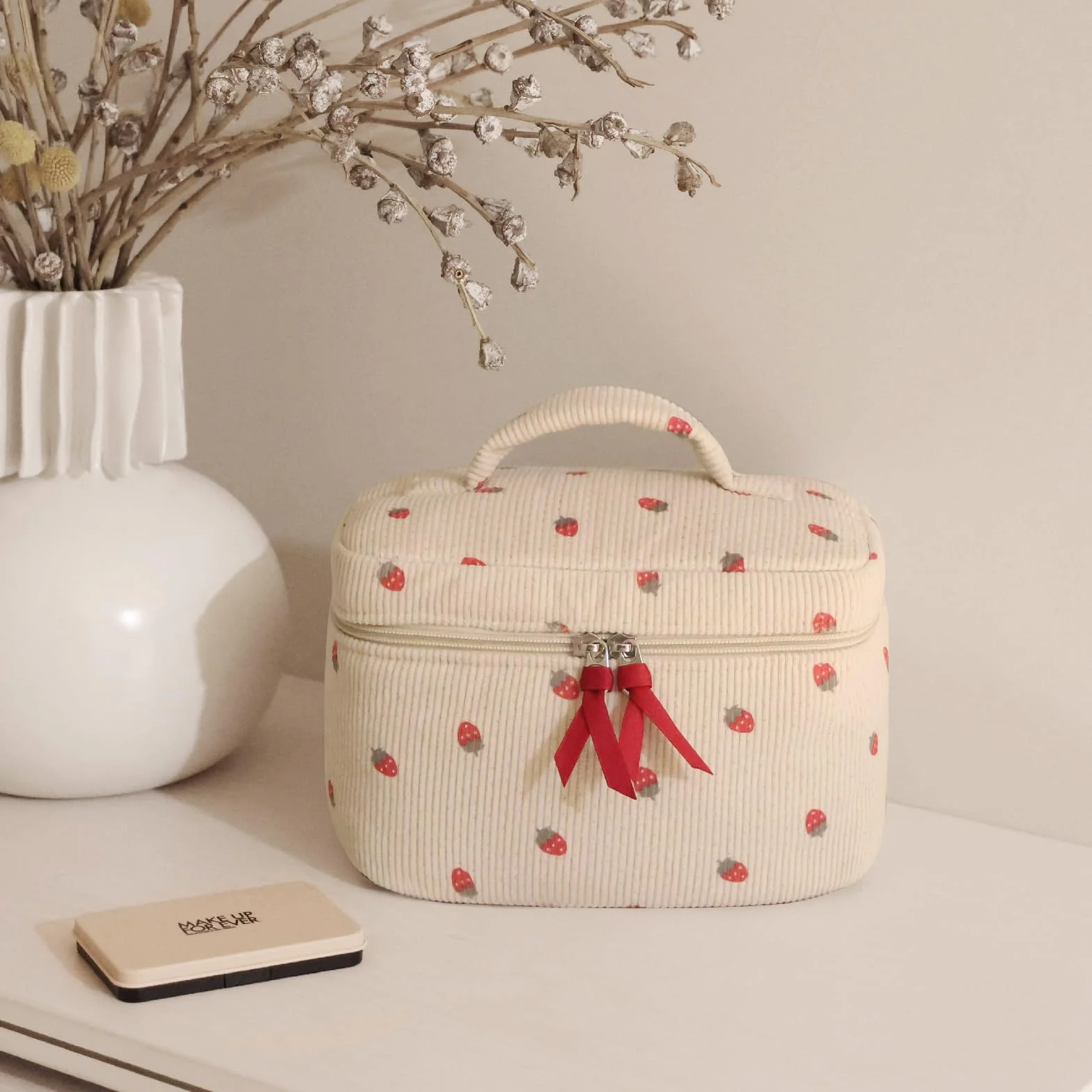 Prite Aesthetic Floral kosmetyczka z bawełny, z pikowanym wzorem, podróżna kosmetyczka lub kosmetyczka dla kobiet i dziewcząt, erdbeere