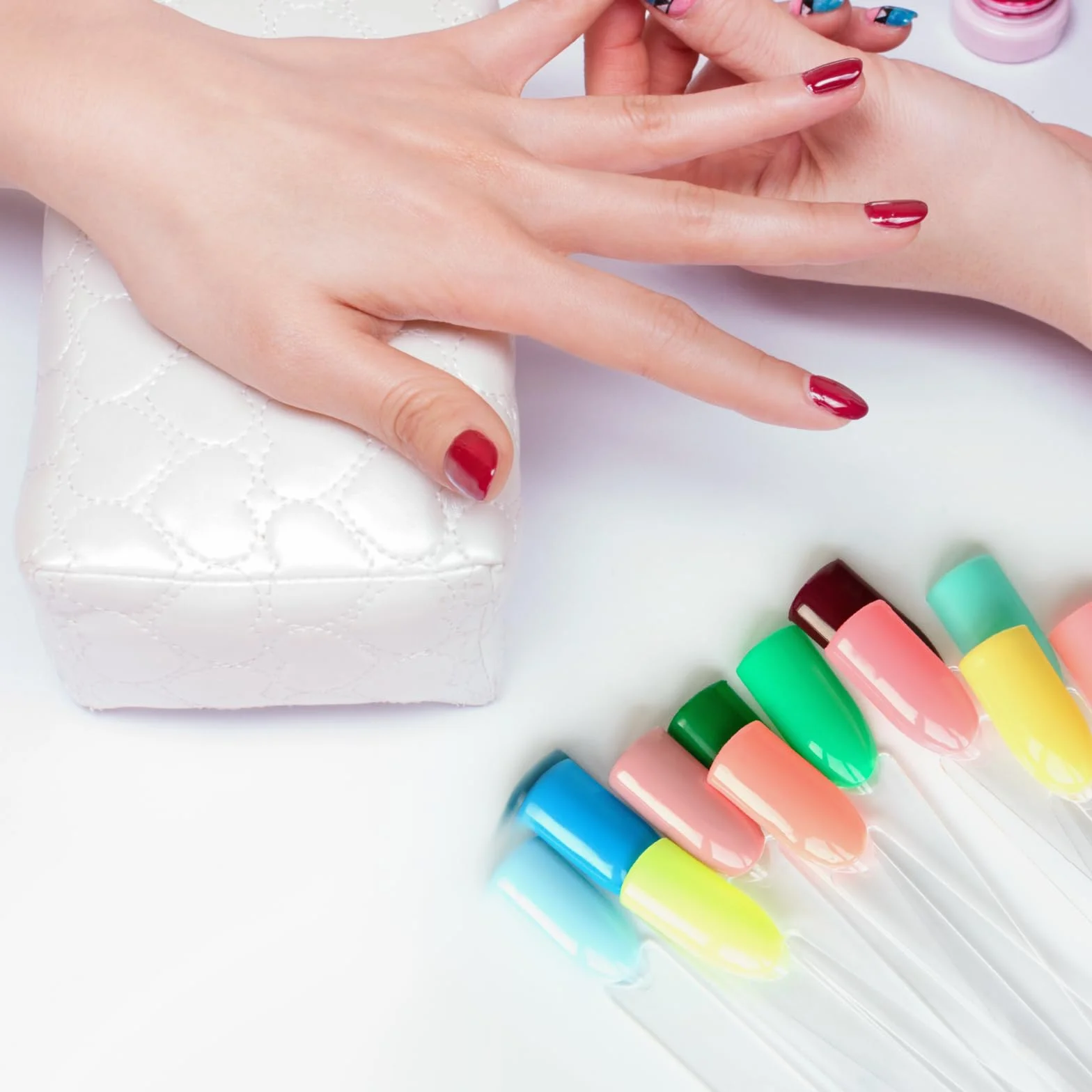 200 sztuk Nail Art Tips Ring Stick Clear Nail Art Tips Display z naklejkami numerycznymi tipsy żelowe akcesoria do ekspozycji i praktyki "zrób to sam" Nail Art Art Art dla początkujących