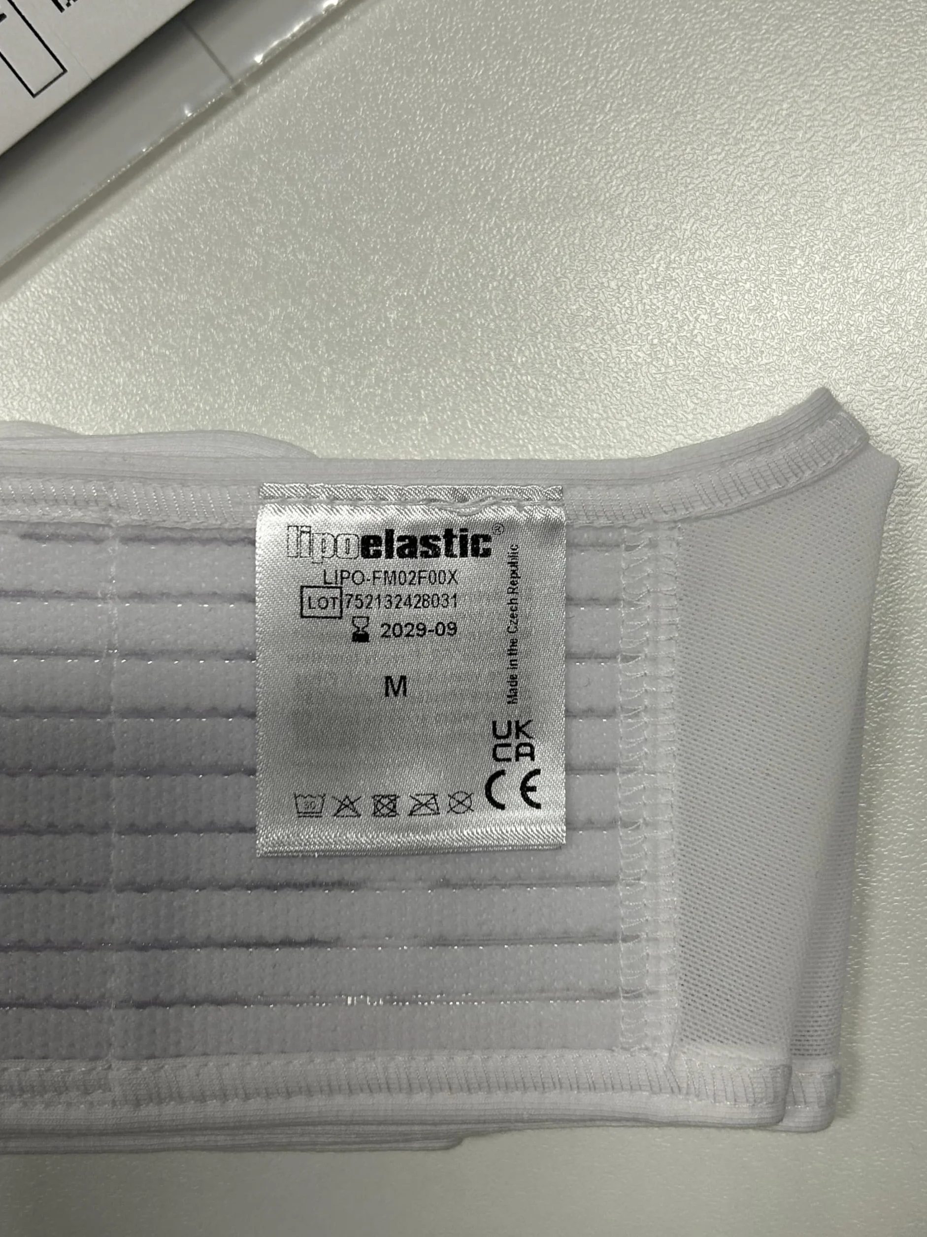 LIPOELASTIC - FM extra- pooperacyjna maska kompresyjna na podbródek i szyję dla kobiet i mężczyzn z zapięciem na rzepy, napinająca