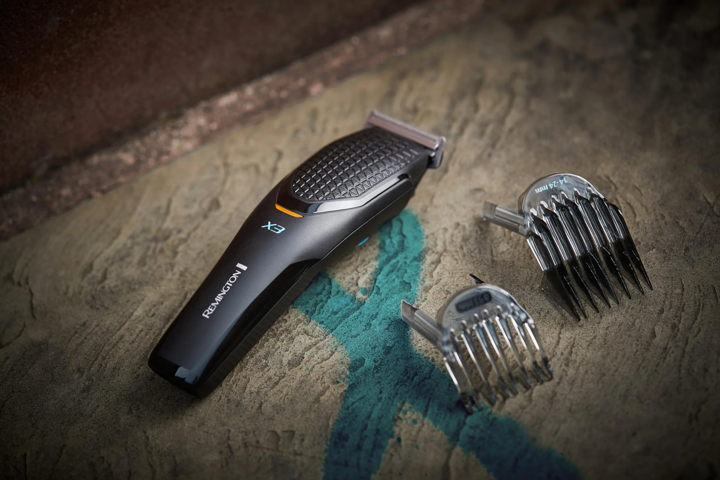 Remington Power-X X3 HC3000 bezprzewodowa maszynka do włosów, ostrza ze stali japońskiej, 0.5mm-24mm