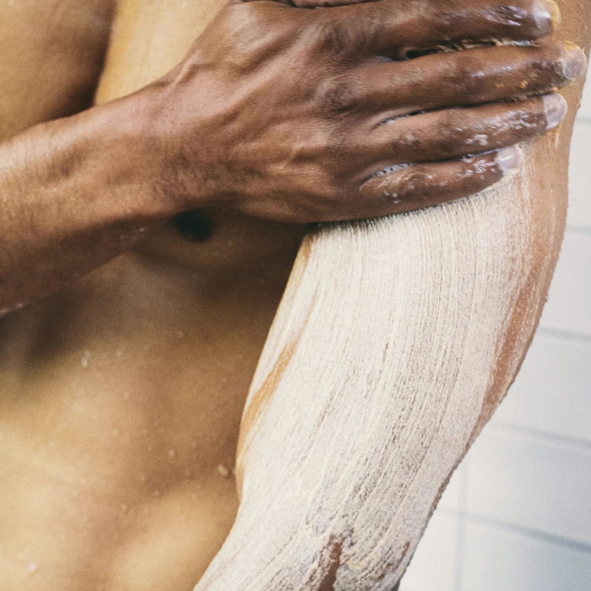 Brickell Peeling do polerowania ciała dla mężczyzn, naturalny i organiczny środek do usuwania brudu, zapobiegania powstawaniu niedoskonałości i rozjaśniania skóry (8 unce)