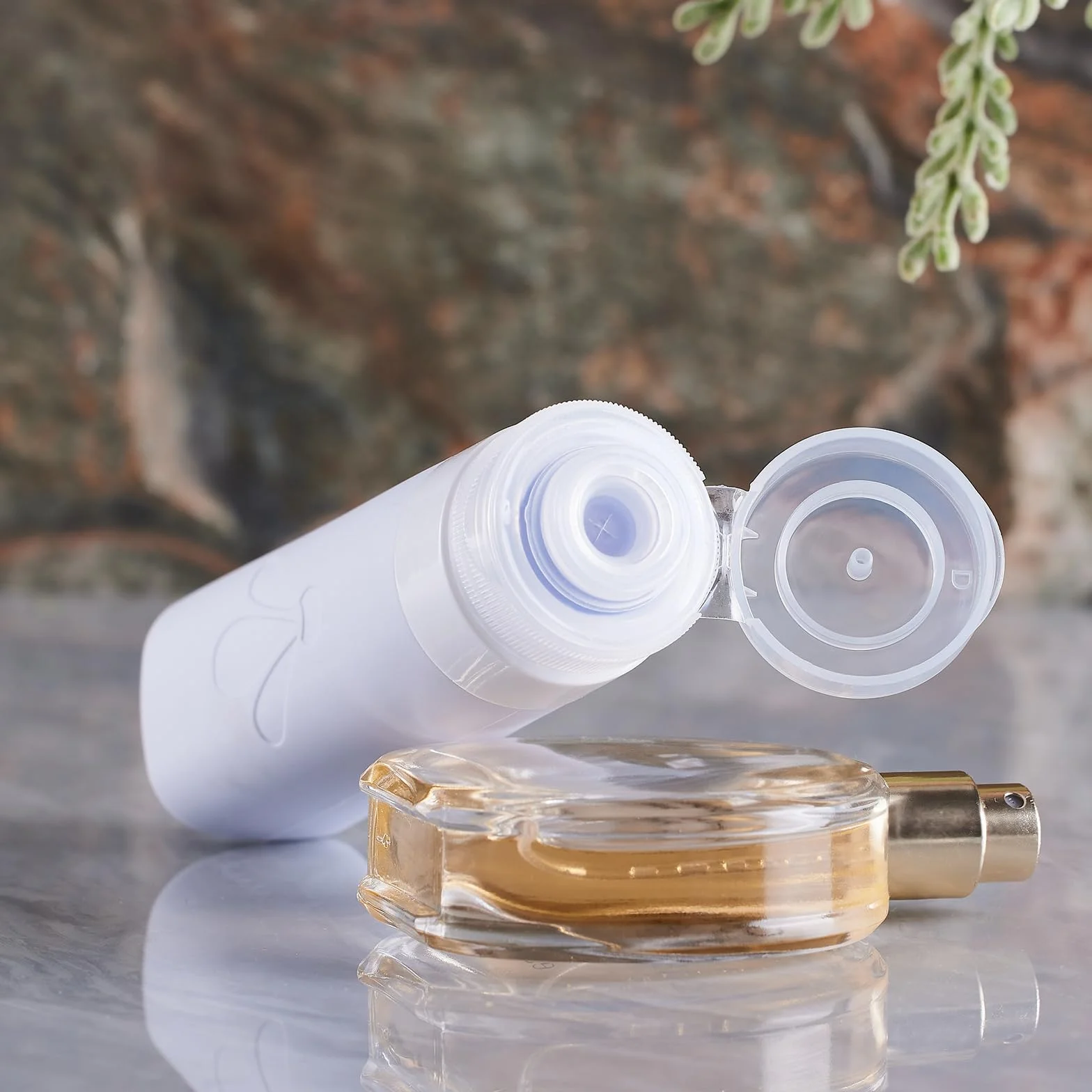 INSFIT 8 sztuk zestaw silikonowych butelek podróżnych, TSA zatwierdzone butelki podróżne do napełniania, 90ml zestaw podróżny do płynów 60ml pojemniki na kremy do napełniania, szczelne butelki