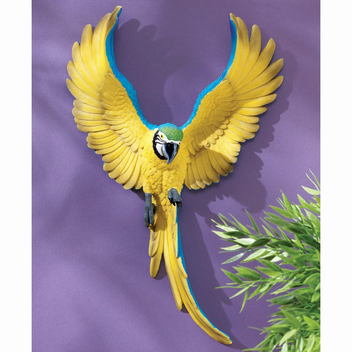 Design Toscano Figurka ścienna Phineas the Flapping Macaw, ptak uderzający skrzydła
