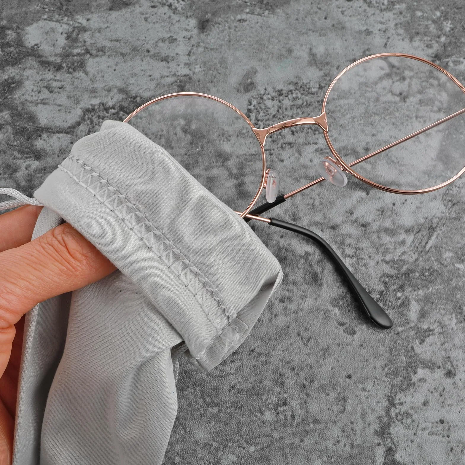 Bremorou 4 szt. miękkie etui na okulary przeciwsłoneczne 6,9 x 9 cm etui na okulary z mikrofibry pokrowiec na okulary pokrowiec torba na okulary przeciwsłoneczne