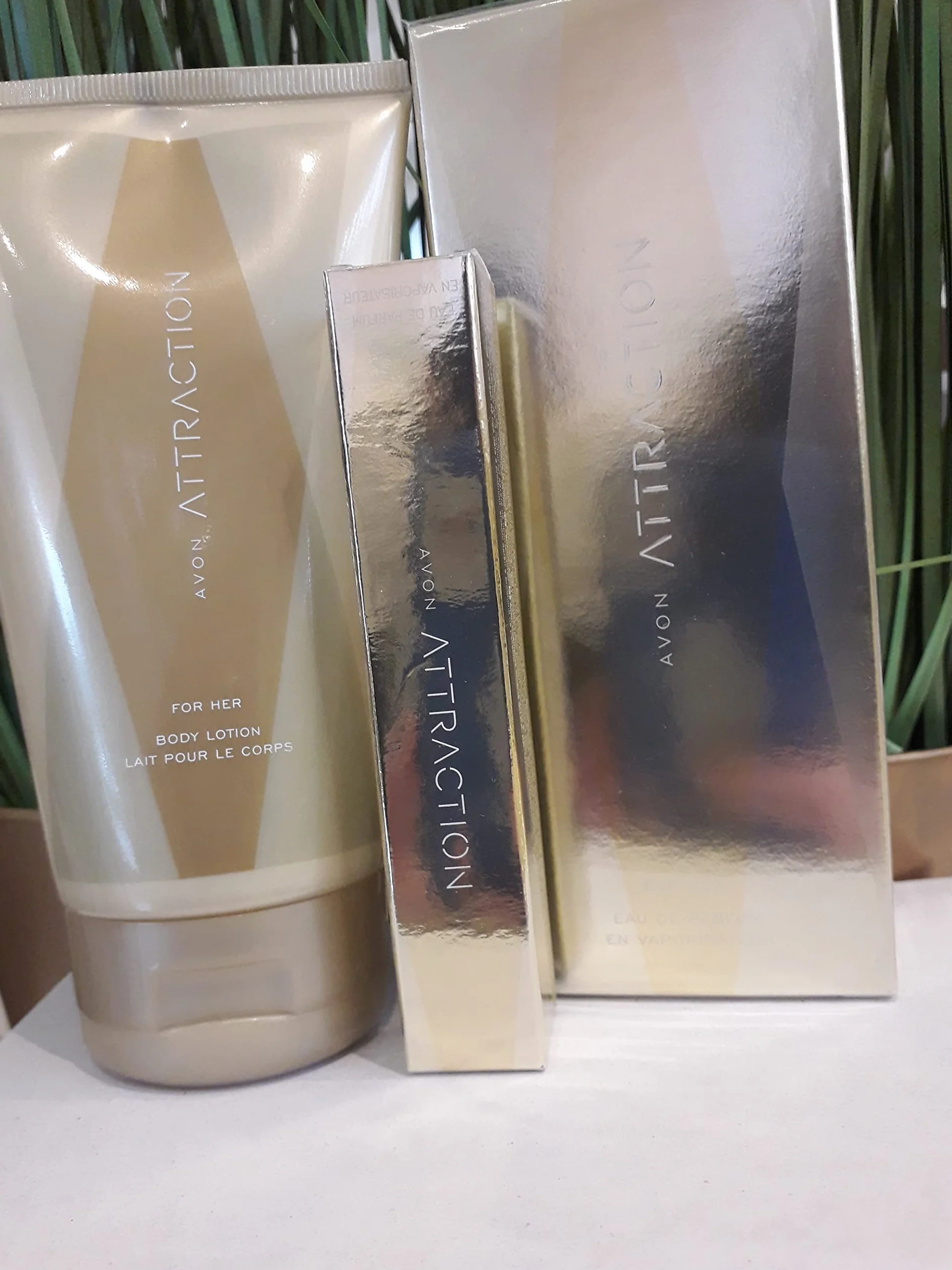 Avon Attraction Set Eau de Parfum balsam do ciała spray kieszonkowy