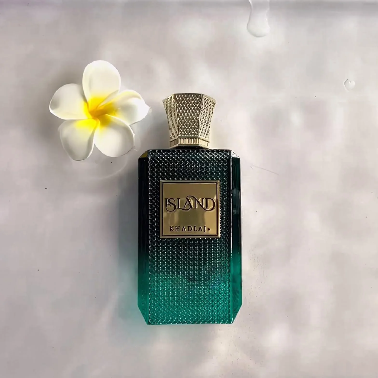 Khadlaj Island Extrait Parfum Spray dla mężczyzn, 3,4 uncji