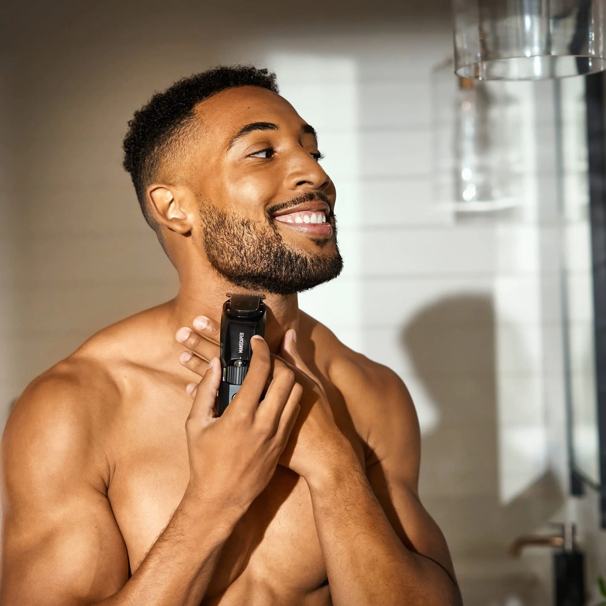 MANSCAPED™ The Beard Hedger™ Zestaw trymer do brody i wąsów szampon odżywka olejek grzebień