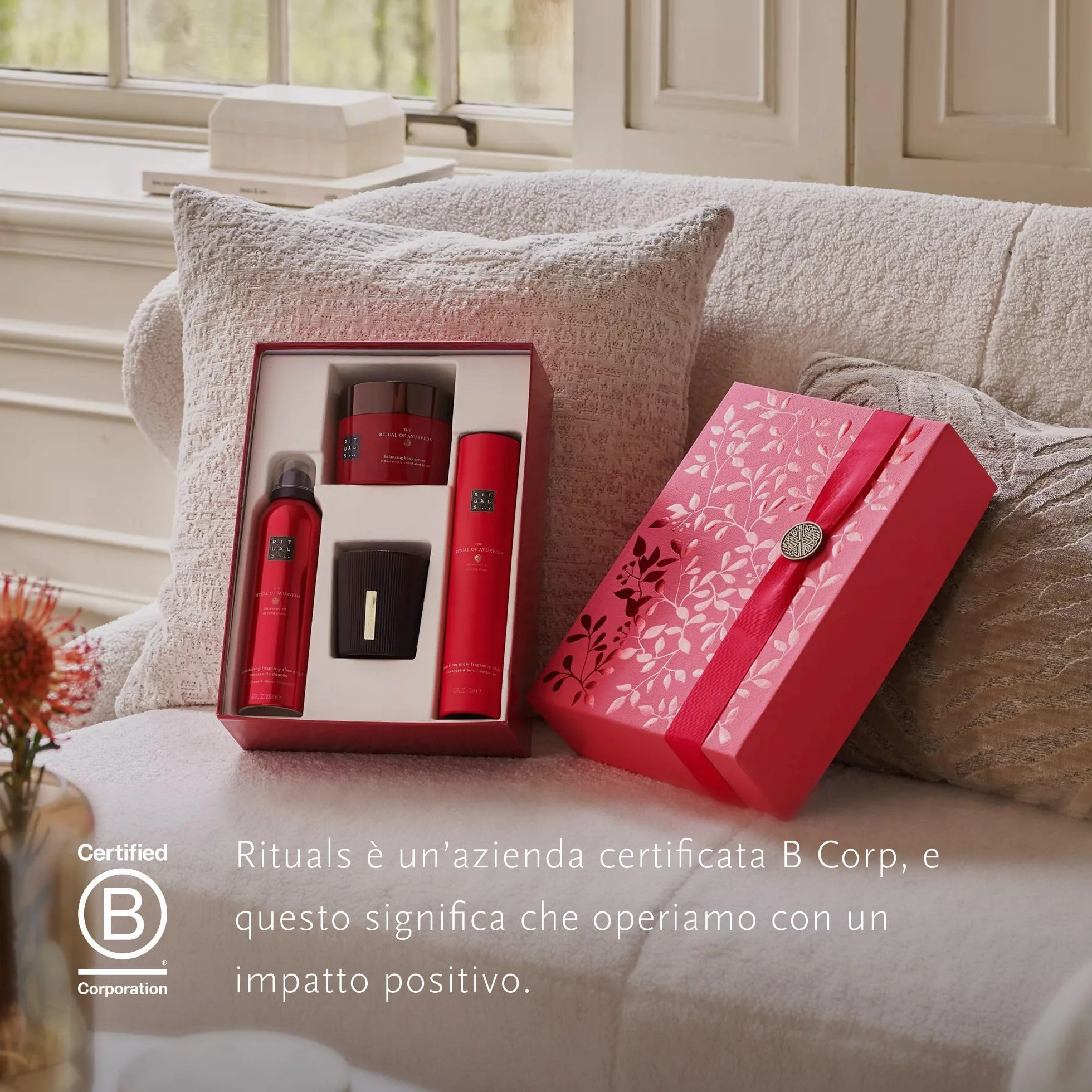 RITUALS Zestaw upominkowy Rytuał Ajurwedy duży pudełko prezentowe z produktami do pielęgnacji ciała z indyjskim olejkiem różanym i słodkimi migdałami harmonijny zapach