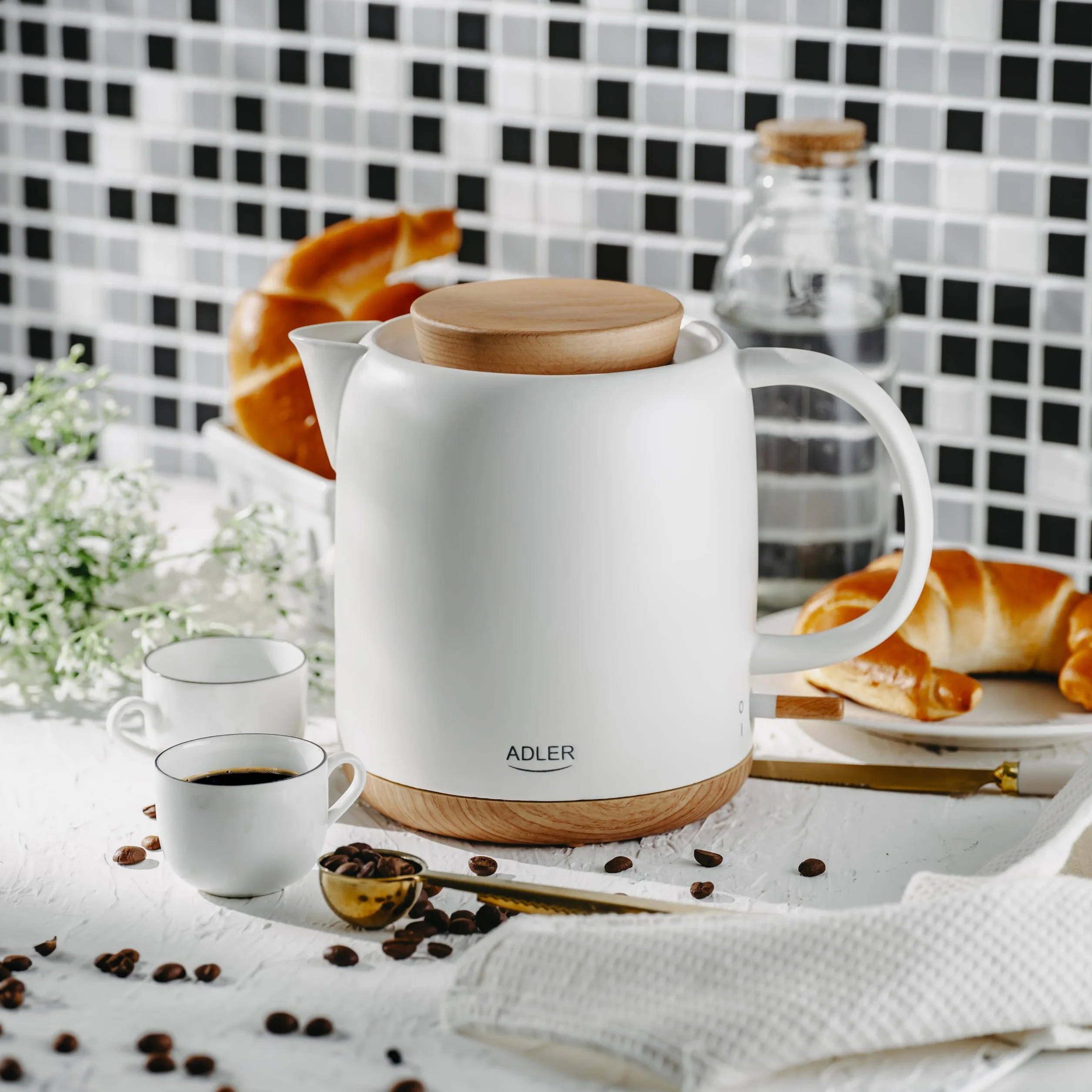 ADLER EUROPE 1304 Czajnik ceramiczny elektryczny 1,0L