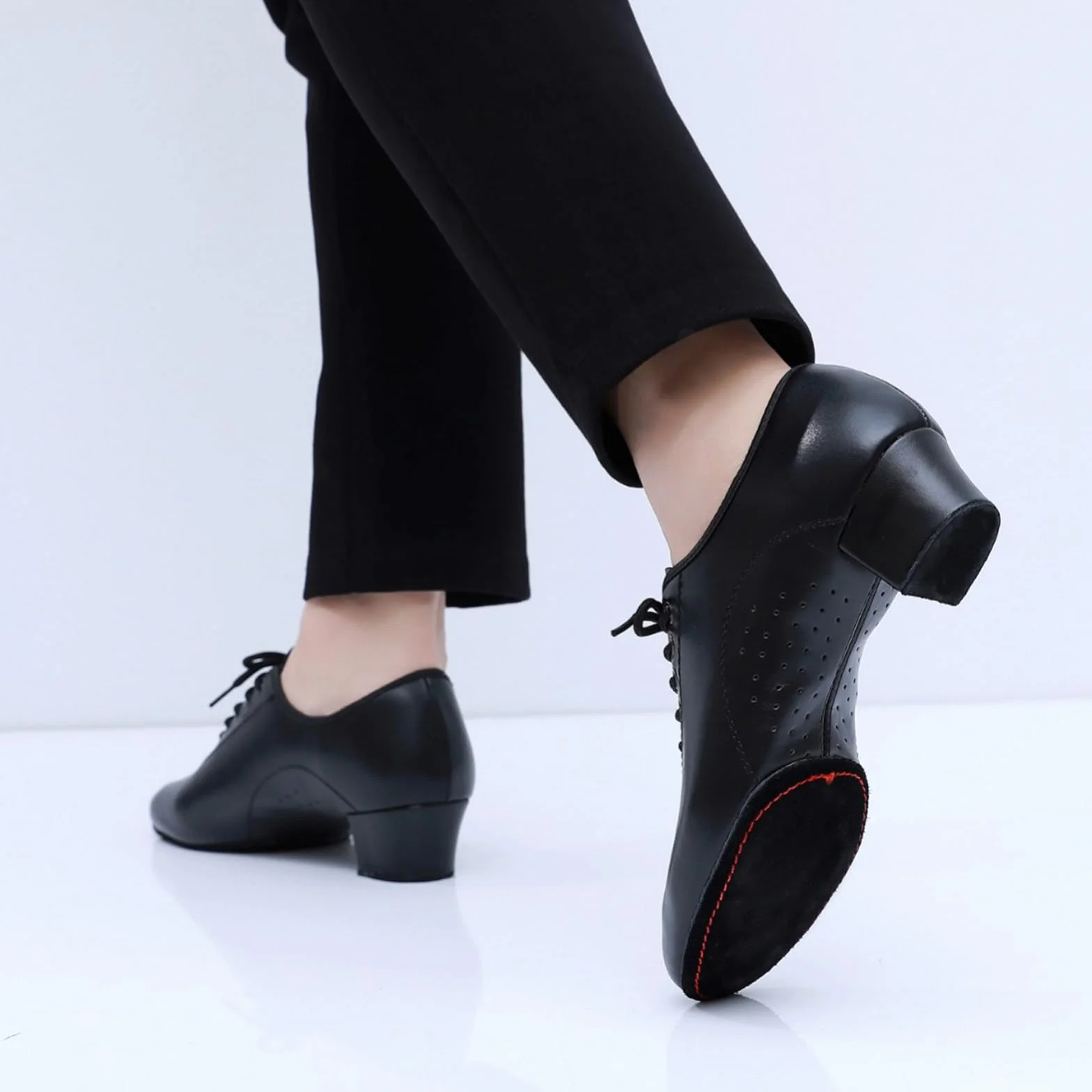 Nowoczesne buty do tańca dla mężczyzn, męskie buty do tańca latynoskiego ze sznurowaniem, skórzane buty do tańca dla mężczyzn, antypoślizgowe, oddychające, do wnętrz