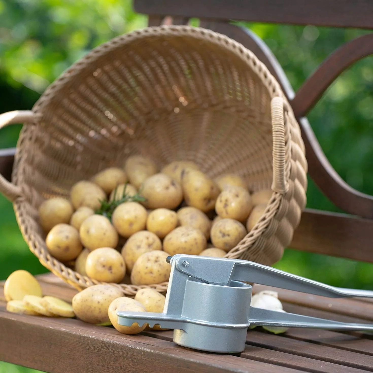 Westmark Prasa do ziemniaków i makaronu, Specjalne oczka do wyrobu domowego makaronu, Odlew aluminiowy, Długość: 41 cm, Spätzlepress, Srebrna, 61202260