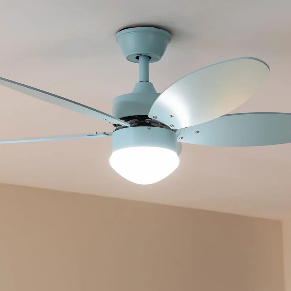 Cecotec - Wentylator sufitowy EnergySilence Aero 4260 Full Sky - 40 W z oświetleniem i źródłem prądu elektrycznego, 42" ze światłem LED, pilotem, timerem, 6 prędkościami i 5 regulowanymi łopatkami
