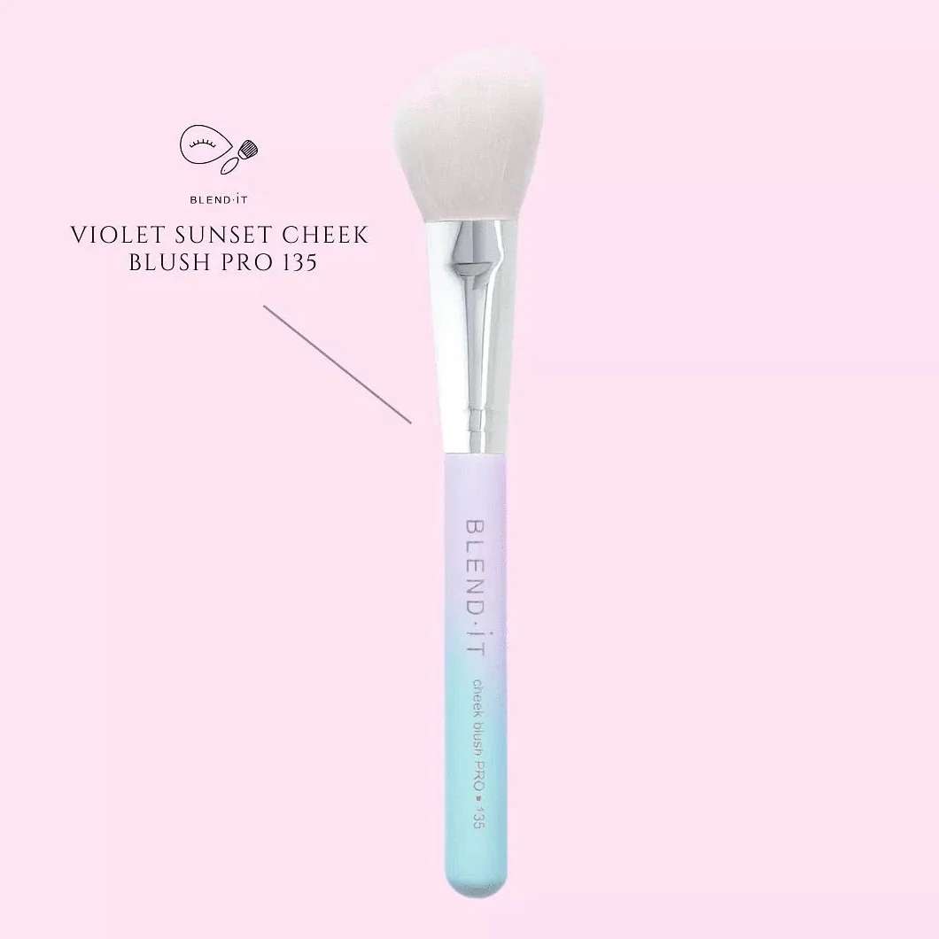 BLEND IT - Pędzel do makijażu I Cheek Blush PRO 135 pędzel do różu I mieszanka syntetycznych włosów i koziego włosia I drewniany uchwyt I mosiężna nasadka I trwały I Violet Sunset