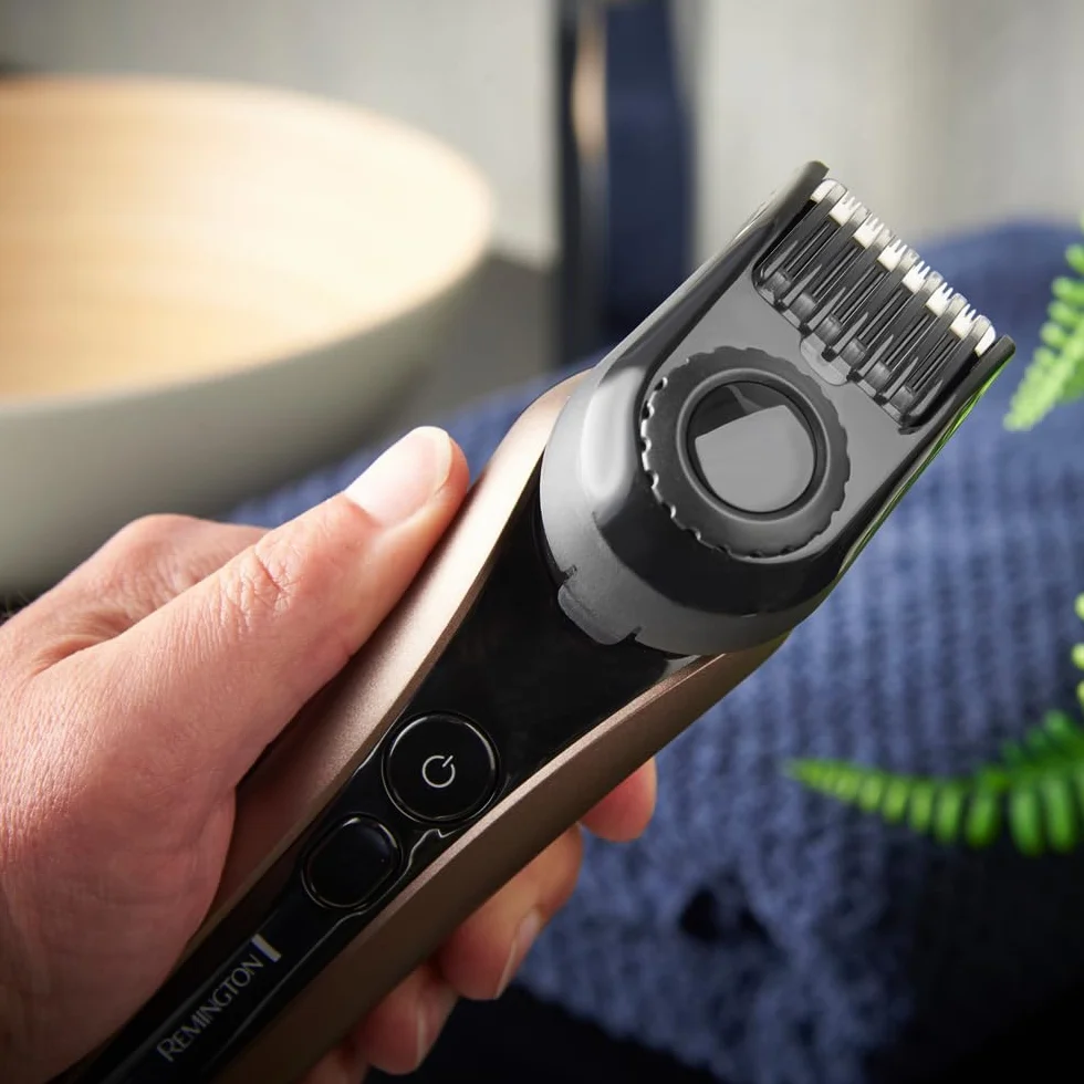 Remington X9 Limitless X Golarka elektryczna dla mężczyzn z hybrydowym systemem tnącym SynX, rotacyjna, na mokro i na sucho, trymer, bezprzewodowa, 360° PivotBall, technologia Shave-Learn LED, XR1795