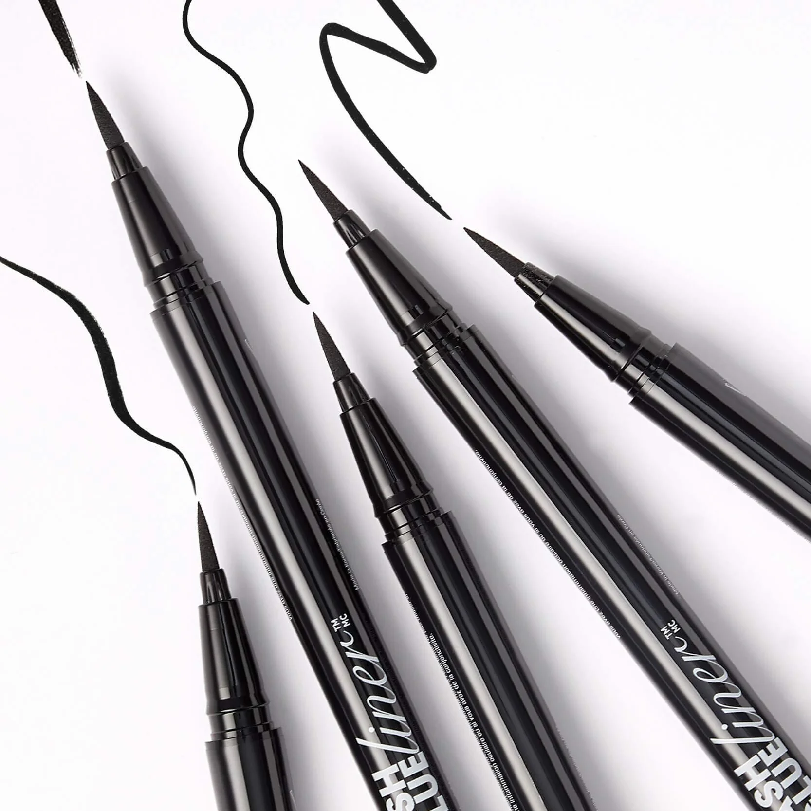 Kiss Klej do rzęs Eyeliner, czarny, 0.7ml