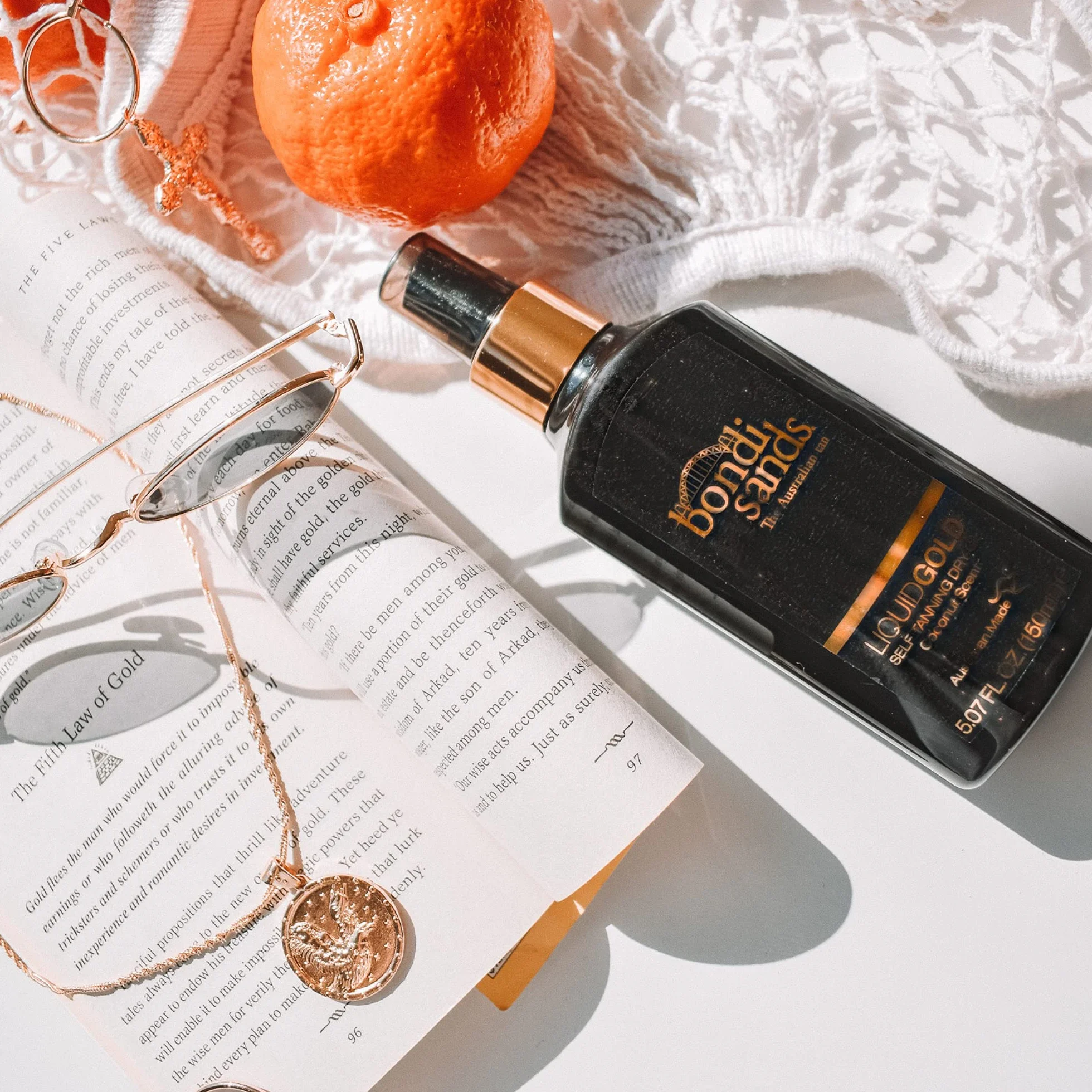 Bondi Sands Liquid Gold Dry Oil, Płynny złoty samoopalający suchy olejek | Ultra pielęgnująca formuła bez mycia nadaje skórze długotrwałą złotą opaleniznę, wzbogacony olejem arganowym 150 ml